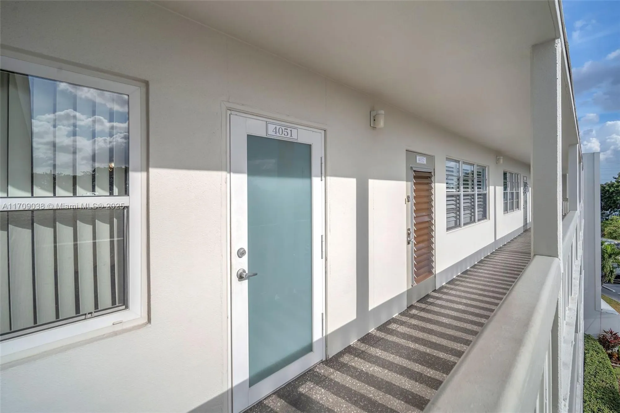 Property Slideshow image 20 of 25 | 4051 newport n # 4051, Deerfield Beach, FL, 33442