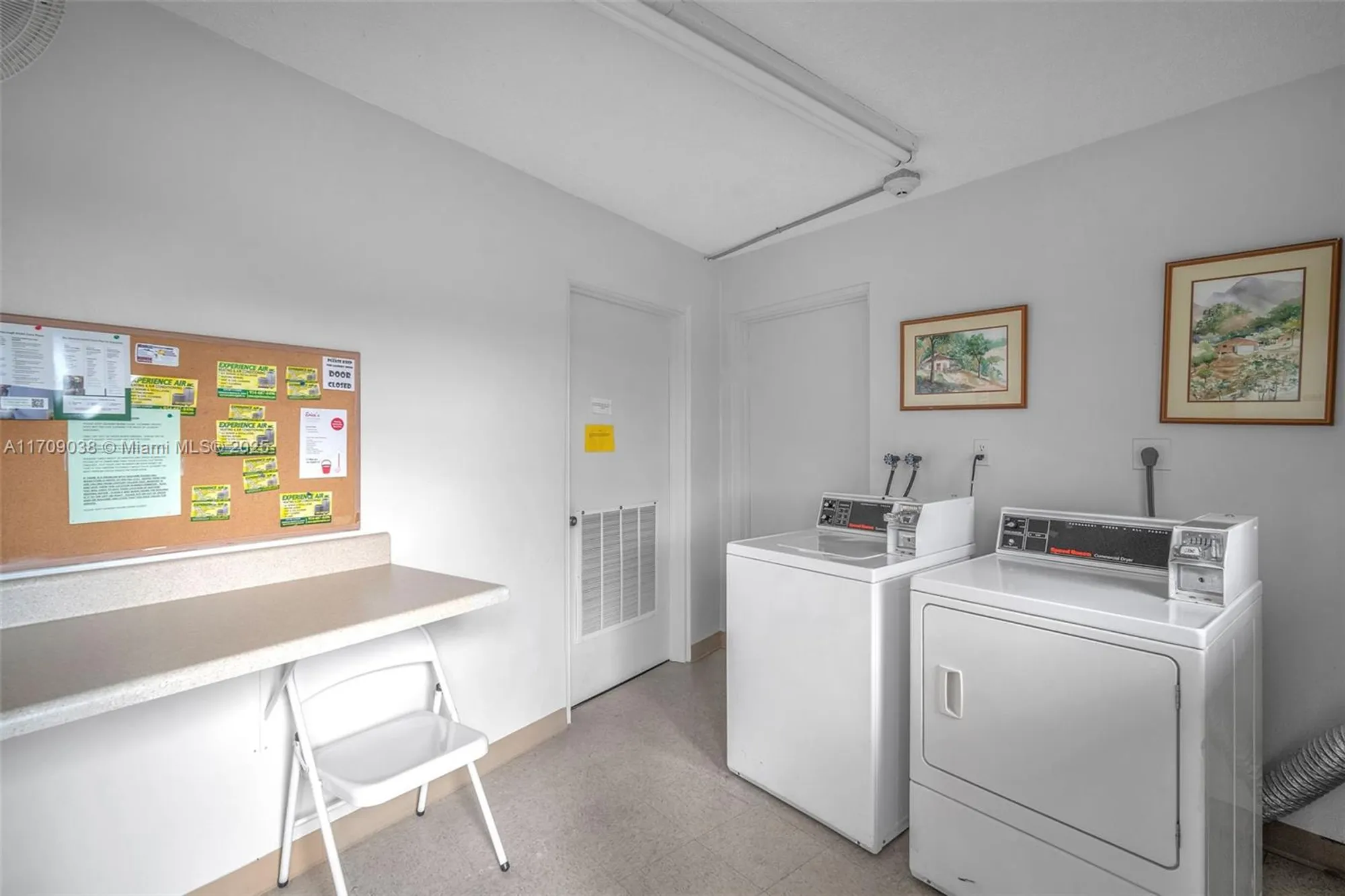 Property Slideshow image 21 of 25 | 4051 newport n # 4051, Deerfield Beach, FL, 33442