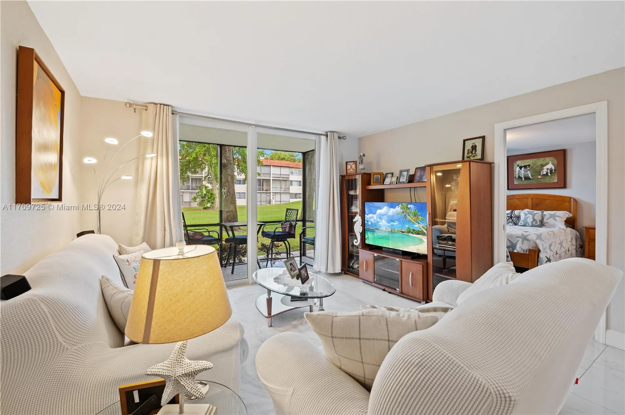 Property Slideshow image 10 of 32 | 711 s hollybrook dr 109, Pembroke Pines, FL, 33025
