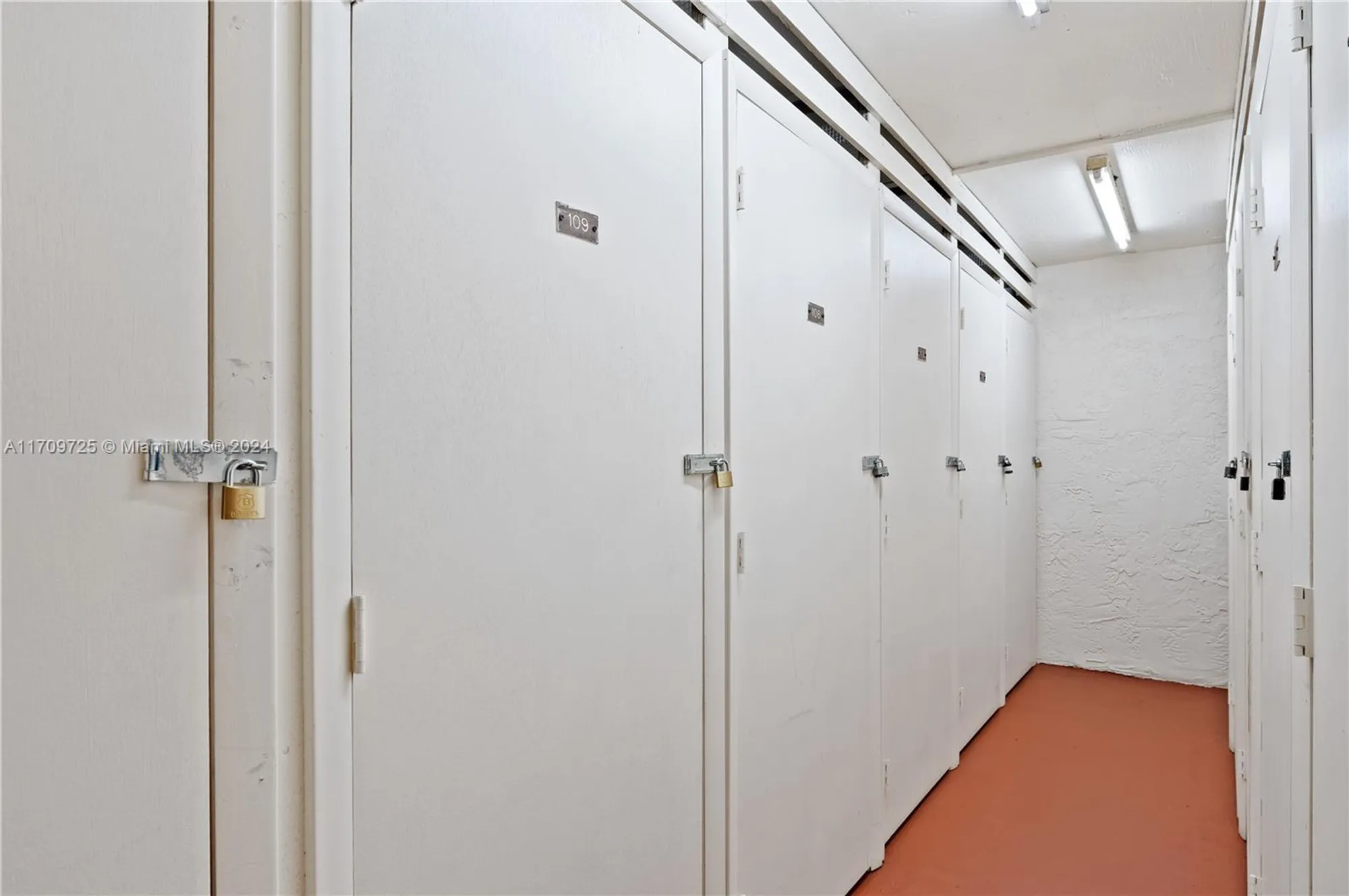 Property Slideshow image 26 of 32 | 711 s hollybrook dr 109, Pembroke Pines, FL, 33025