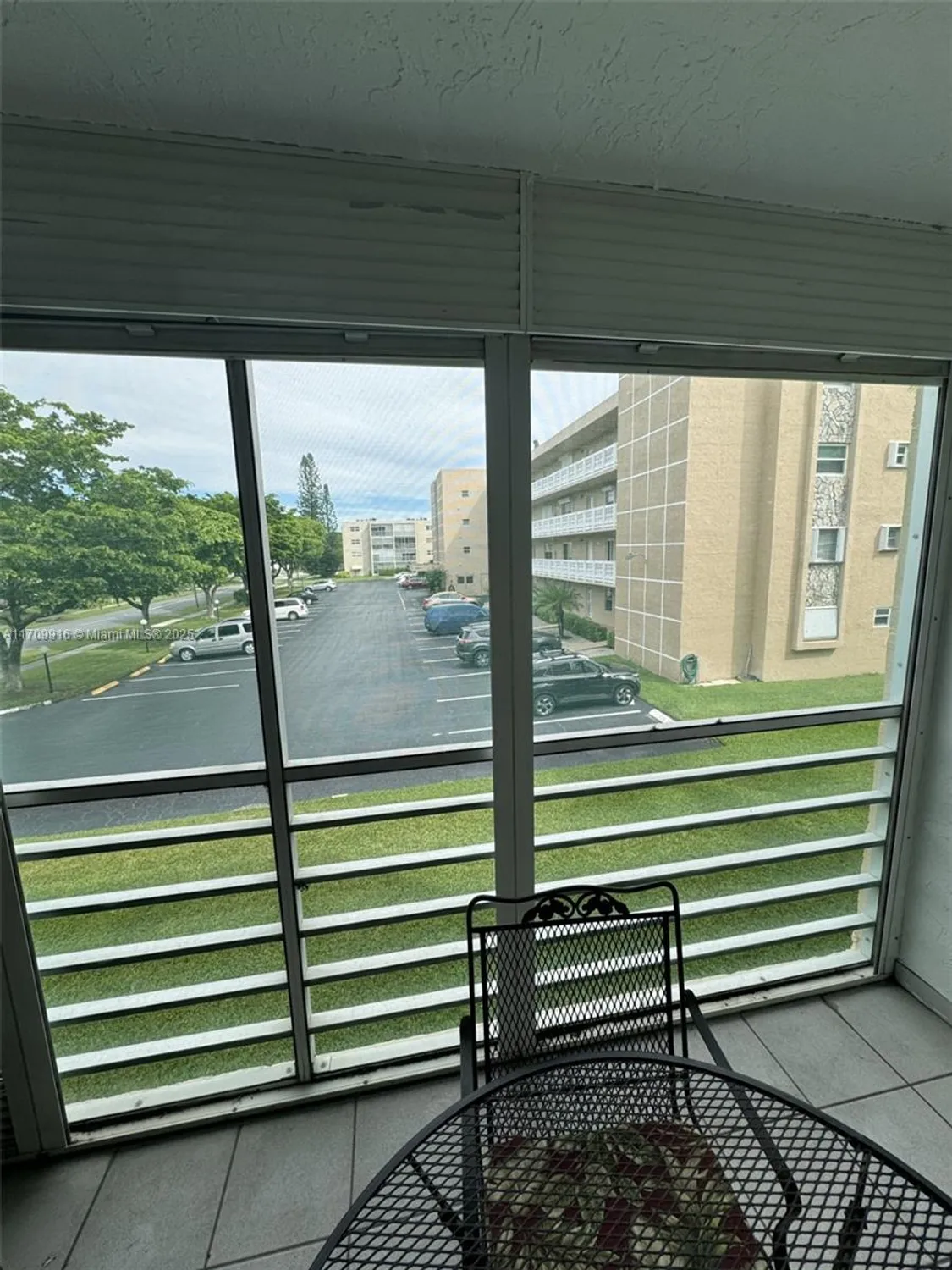 Property Slideshow image 11 of 36 | 415 se 11th ter 201, Dania Beach, FL, 33004