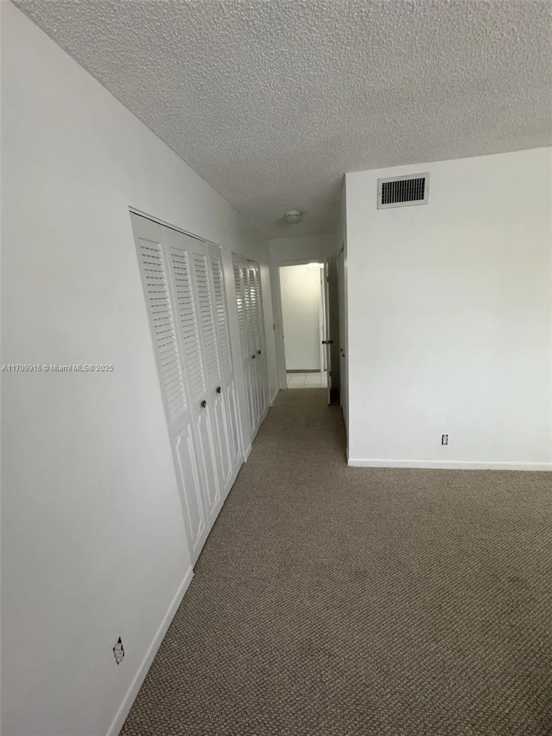 Property Slideshow image 32 of 36 | 415 se 11th ter 201, Dania Beach, FL, 33004