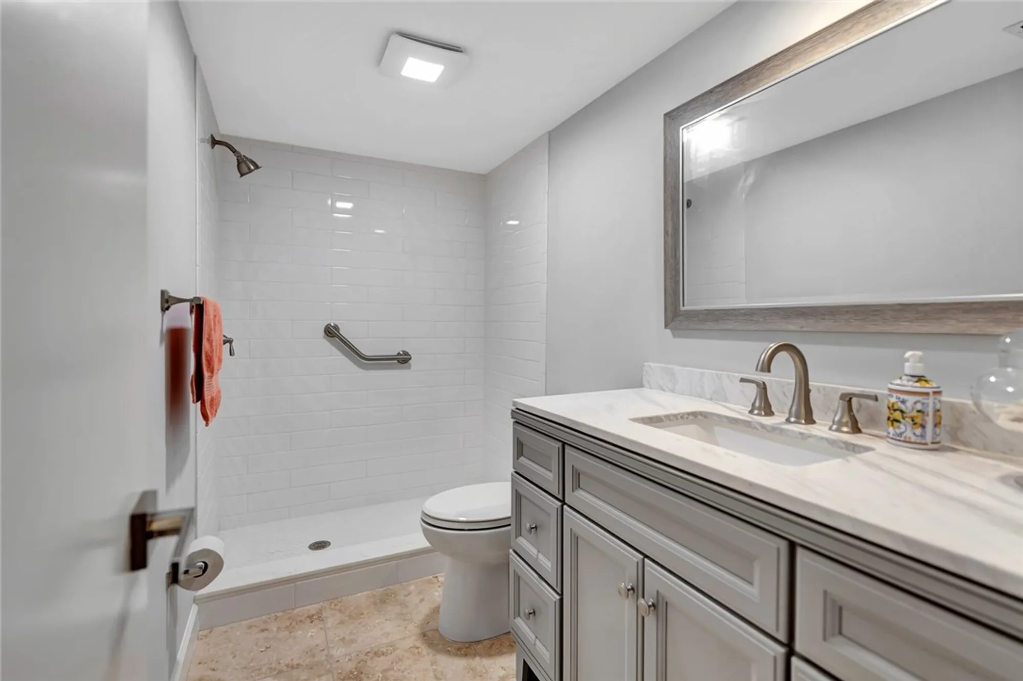 Property Slideshow image 26 of 36 | 33 plantation dr apt 104, Vero Beach, FL, 32966