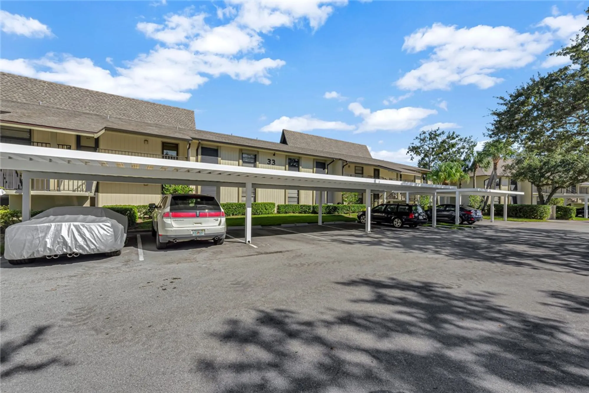 Property Slideshow image 28 of 36 | 33 plantation dr apt 104, Vero Beach, FL, 32966