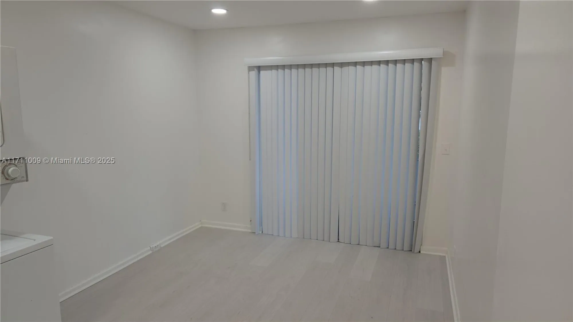 Property Slideshow image 5 of 7 | 13455 sw 9th ct apt 113j, Pembroke Pines, FL, 33027