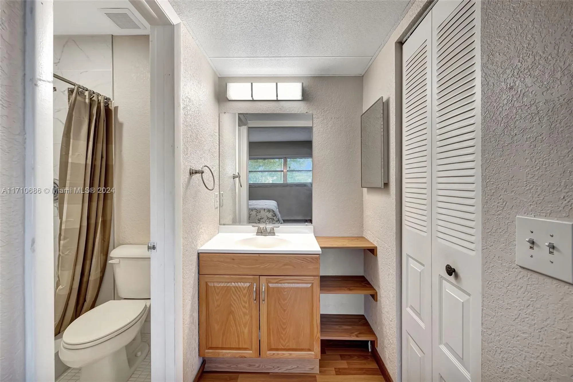 Property Slideshow image 18 of 29 | 7897 golf circle dr apt 309, Margate, FL, 33063