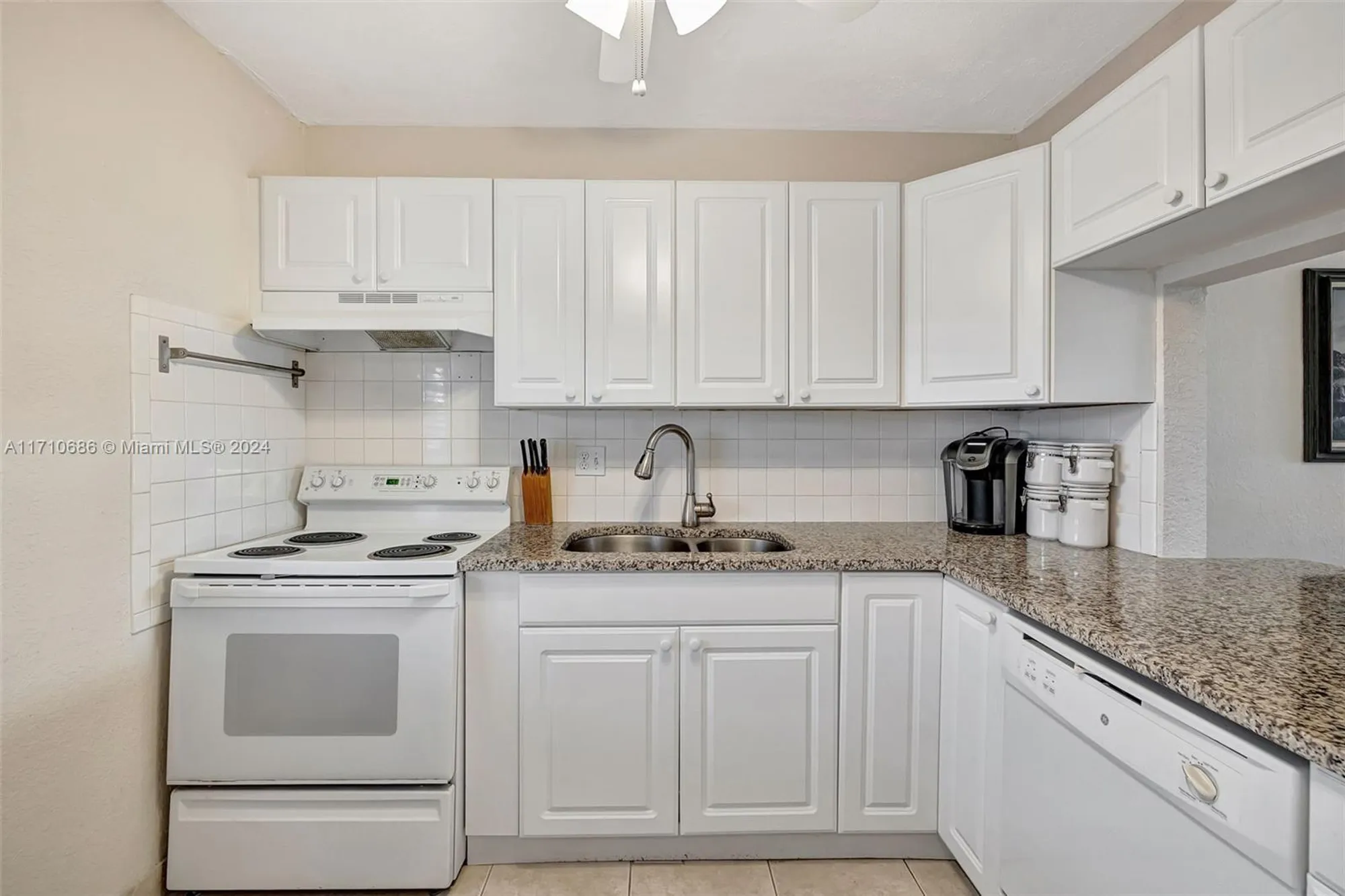 Property Slideshow image 1 of 29 | 7897 golf circle dr apt 309, Margate, FL, 33063