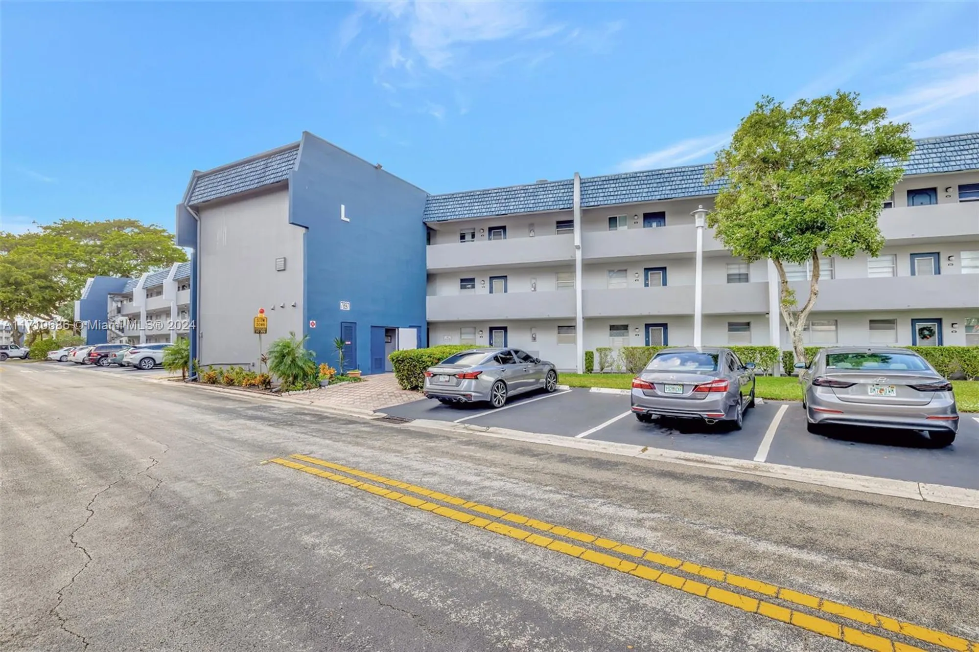 Property Slideshow image 25 of 29 | 7897 golf circle dr apt 309, Margate, FL, 33063