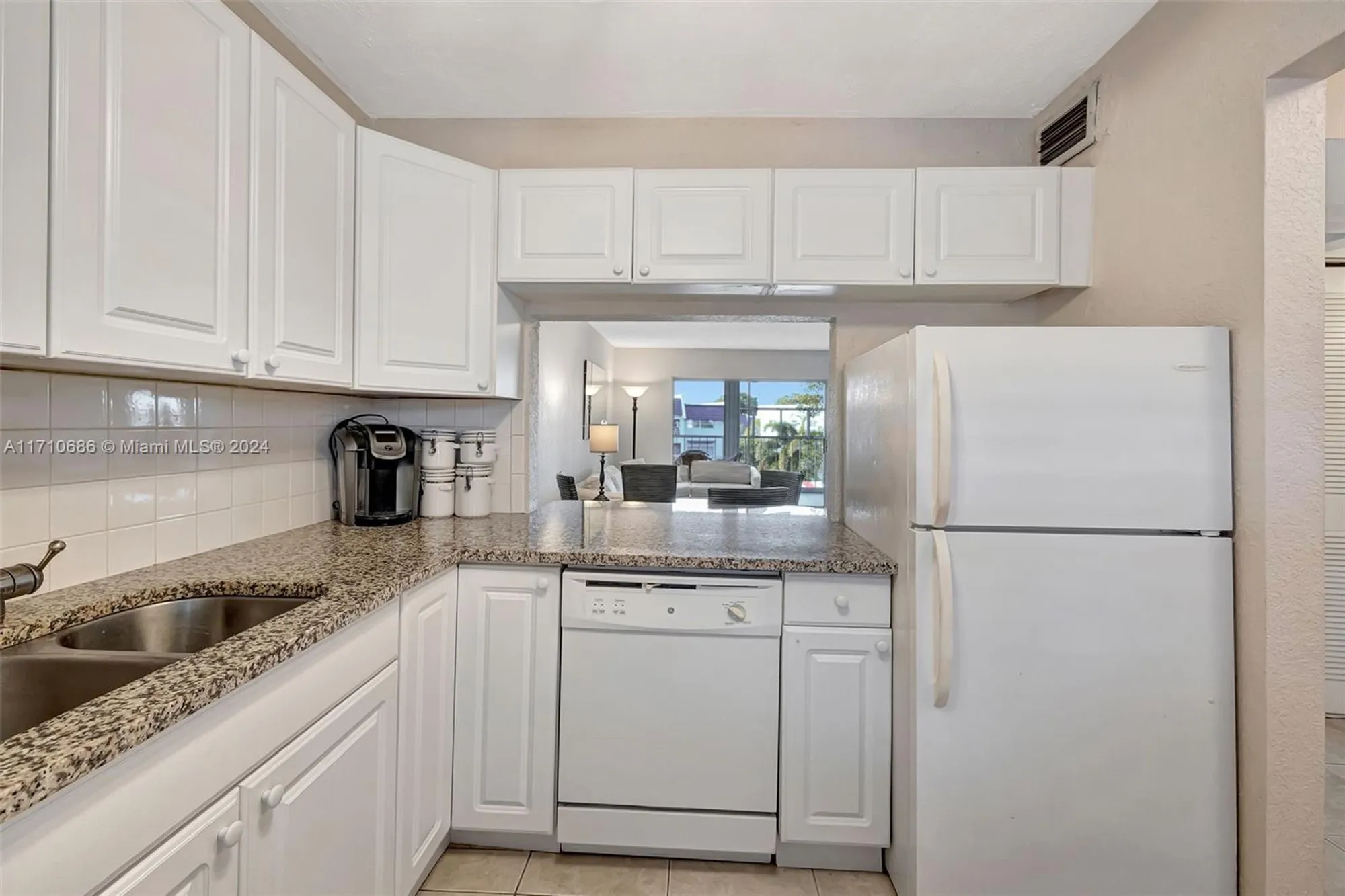 Property Slideshow image 2 of 29 | 7897 golf circle dr apt 309, Margate, FL, 33063