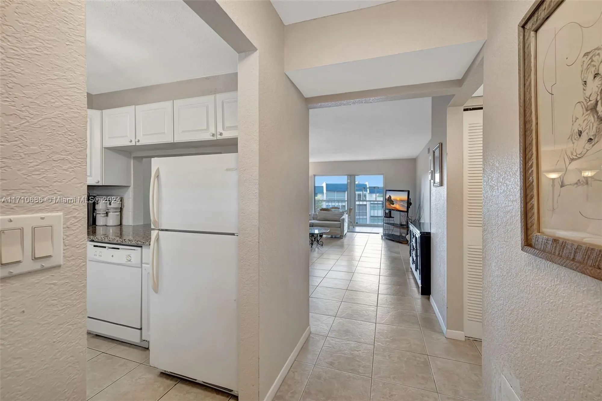 Property Slideshow image 4 of 29 | 7897 golf circle dr apt 309, Margate, FL, 33063