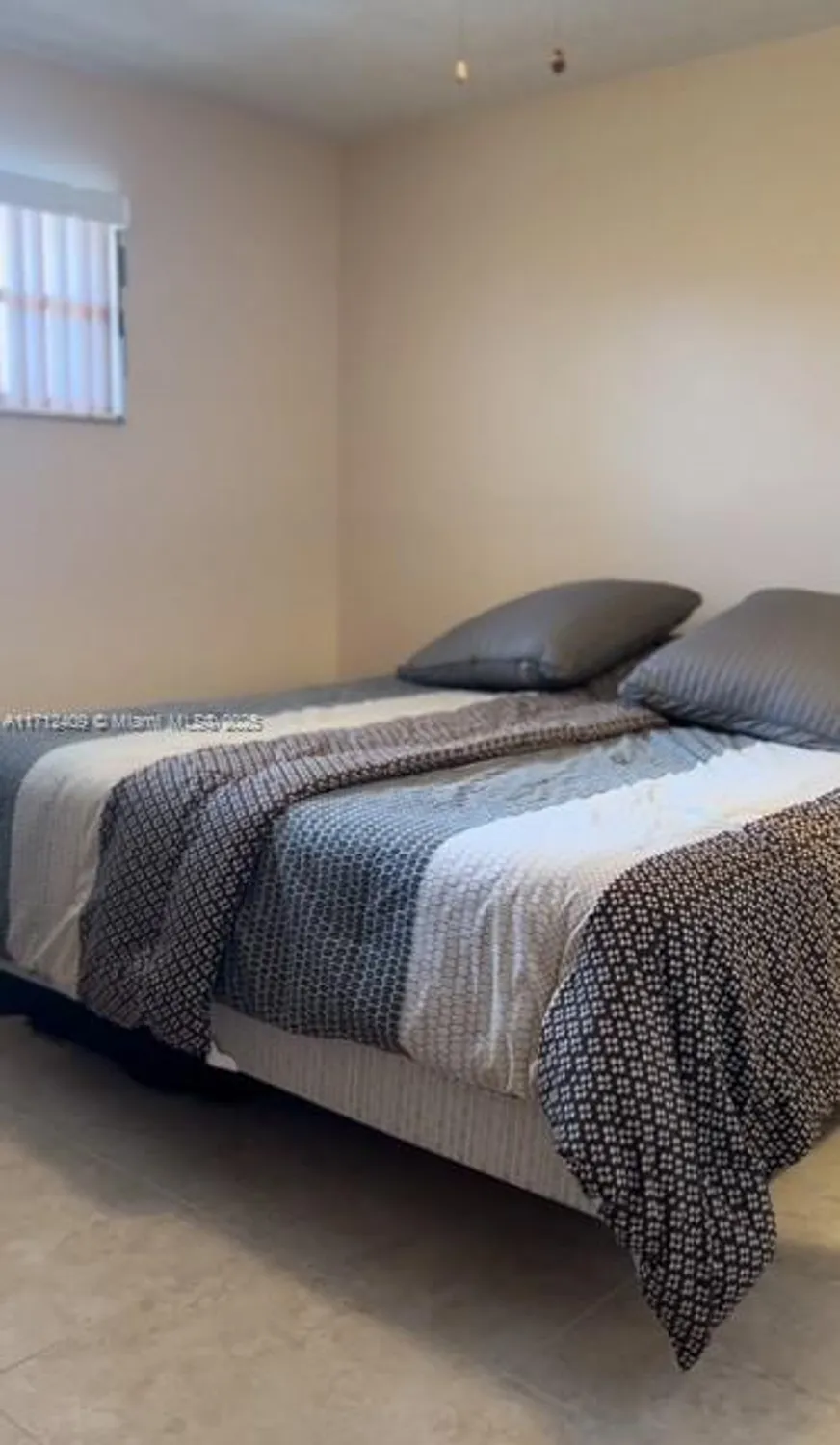 Property Slideshow image 18 of 27 | 311 s hollybrook dr apt 202, Pembroke Pines, FL, 33025
