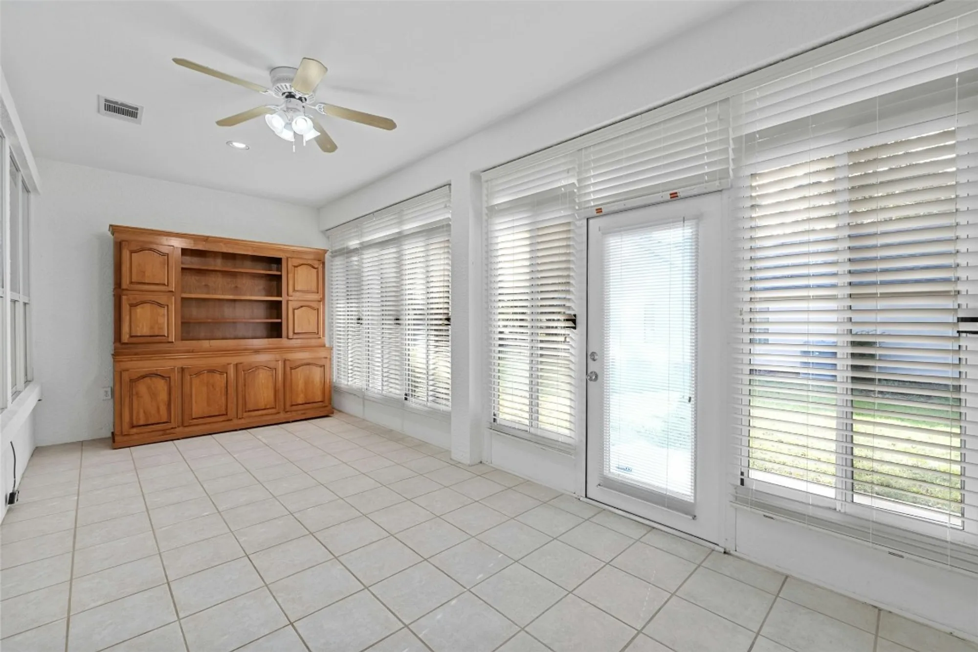 Property Slideshow image 29 of 34 | 101 buttercup trl, Georgetown, TX, 78633