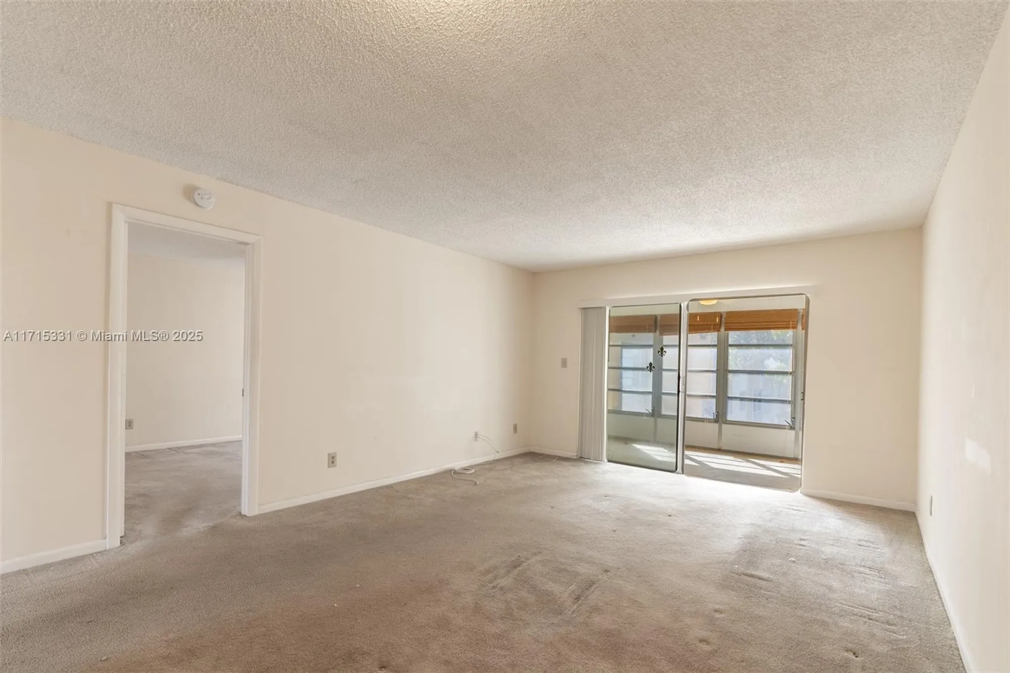 Property Slideshow image 8 of 21 | 6051 nw 61st ave 307, Tamarac, FL, 33319