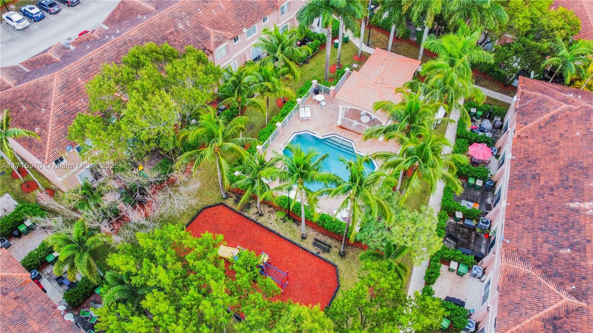 Property Slideshow image 15 of 31 | 7854 catalina cir, Tamarac, FL, 33321