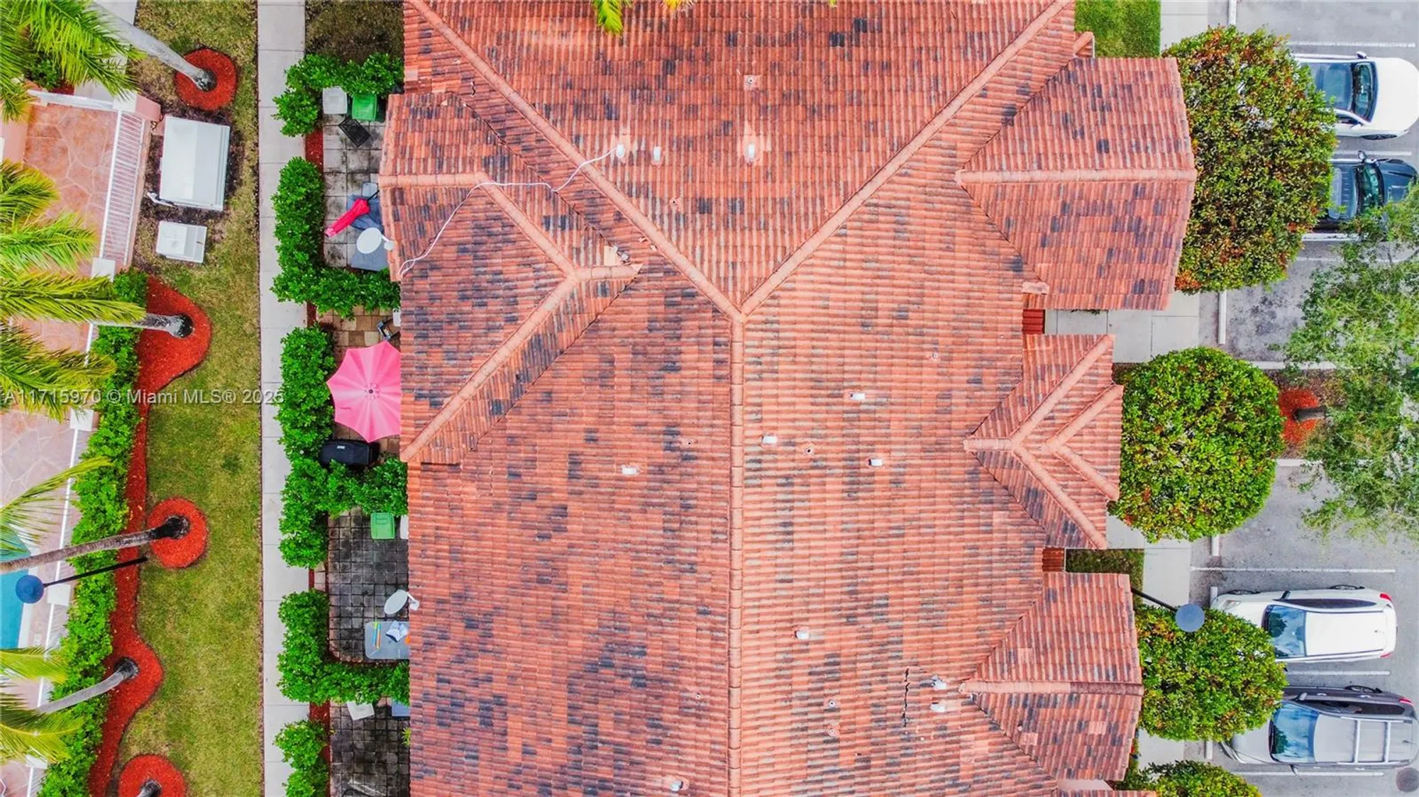 Property Slideshow image 28 of 31 | 7854 catalina cir, Tamarac, FL, 33321