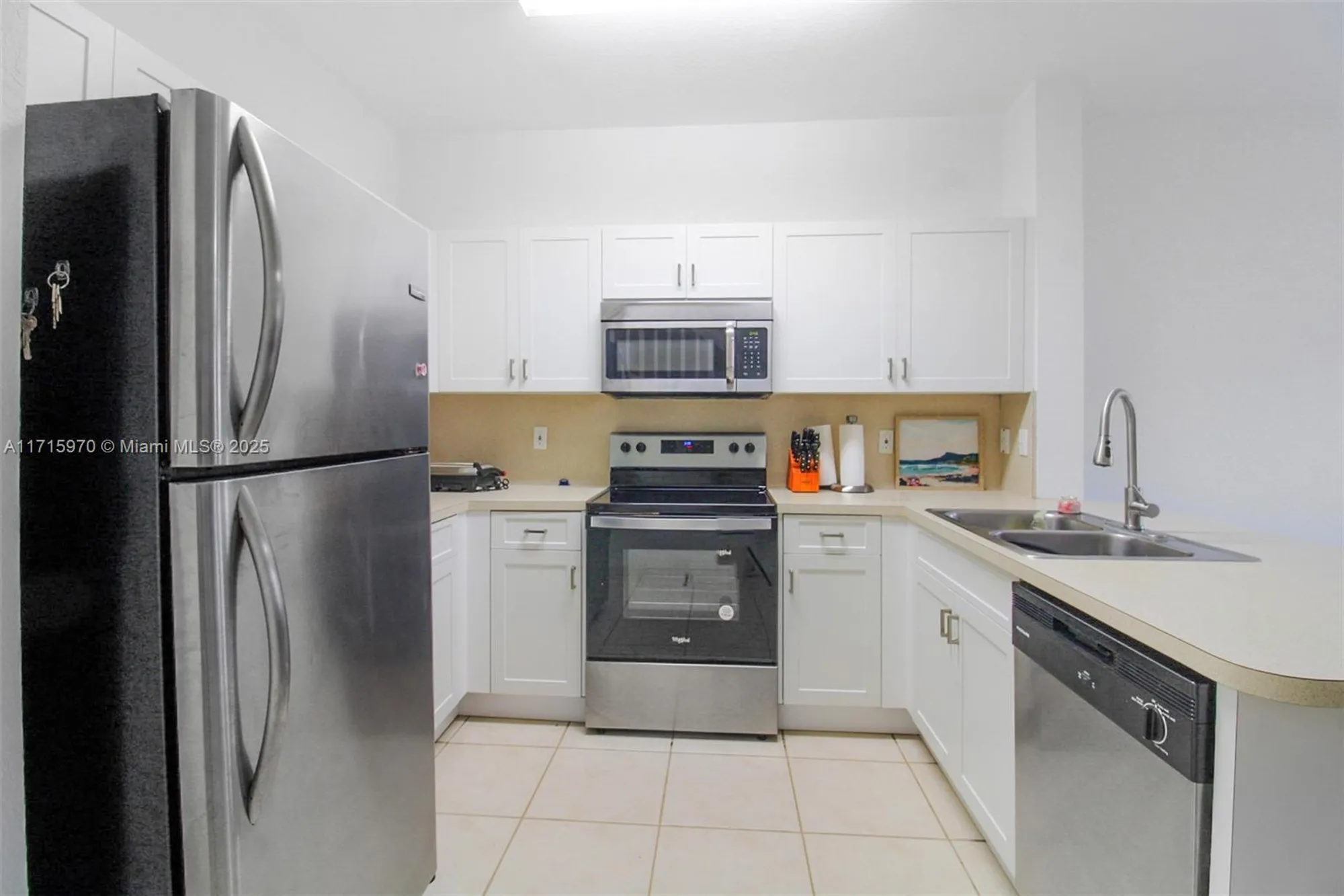 Property Slideshow image 4 of 31 | 7854 catalina cir, Tamarac, FL, 33321