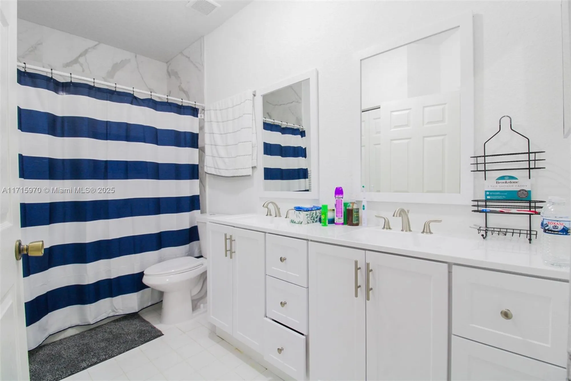 Property Slideshow image 6 of 31 | 7854 catalina cir, Tamarac, FL, 33321