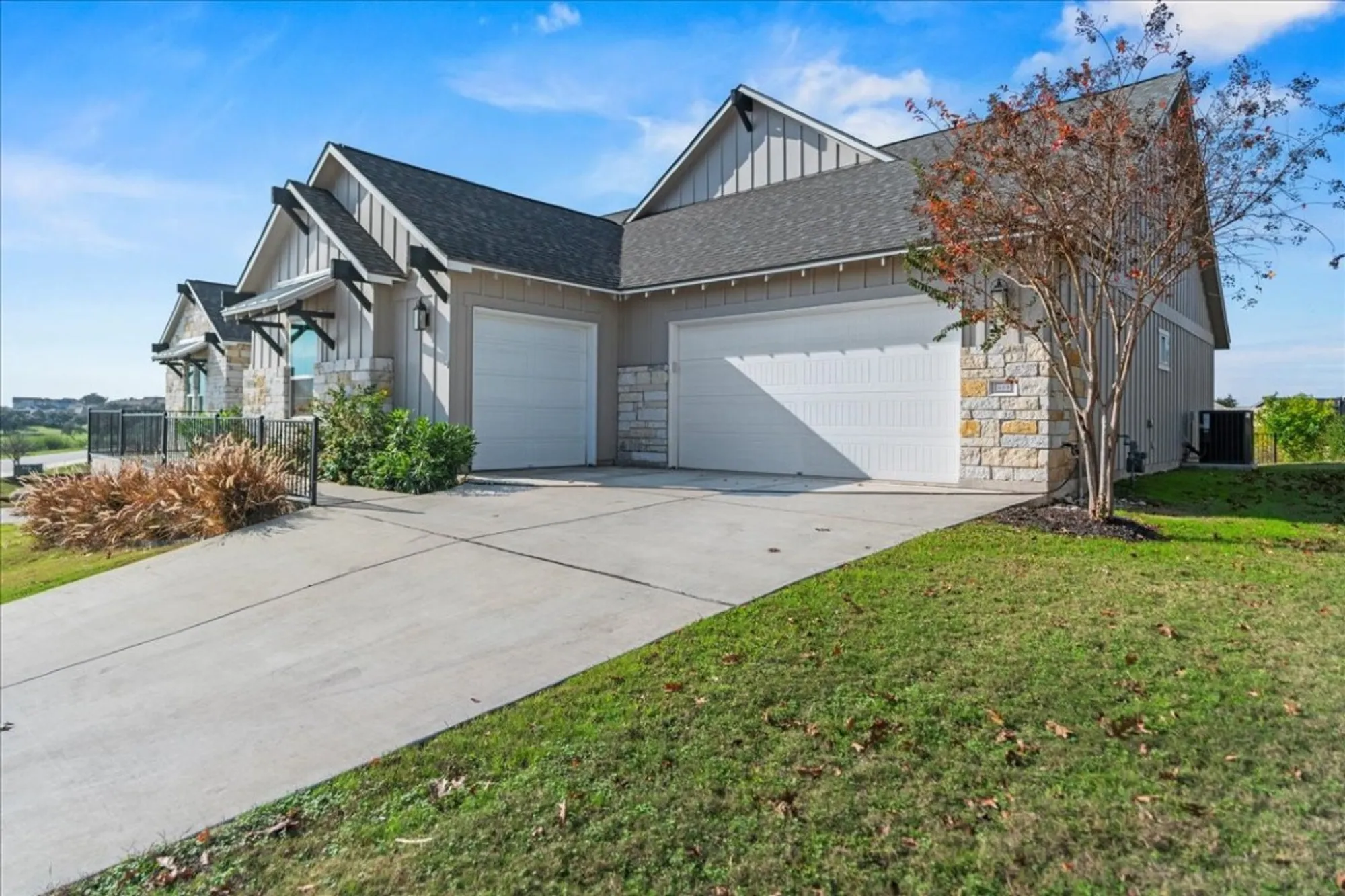 Property Slideshow image 17 of 27 | 609 dancing oak ln, San Marcos, TX, 78666