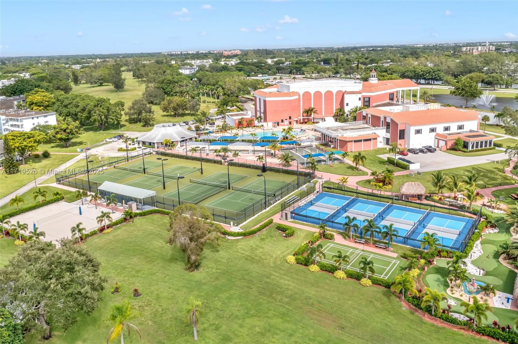 Property Slideshow image 37 of 43 | 3037 newport h # 3037, Deerfield Beach, FL, 33442