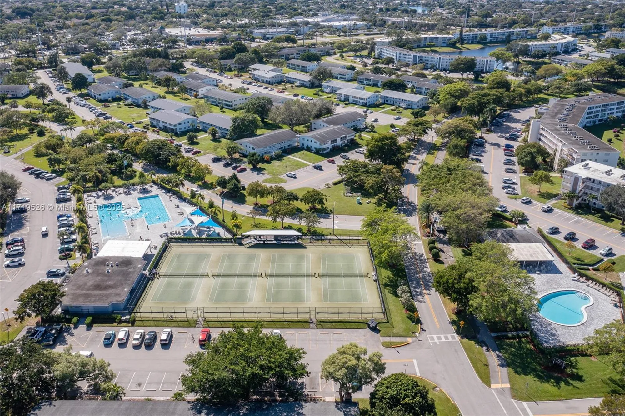 Property Slideshow image 41 of 43 | 3037 newport h # 3037, Deerfield Beach, FL, 33442