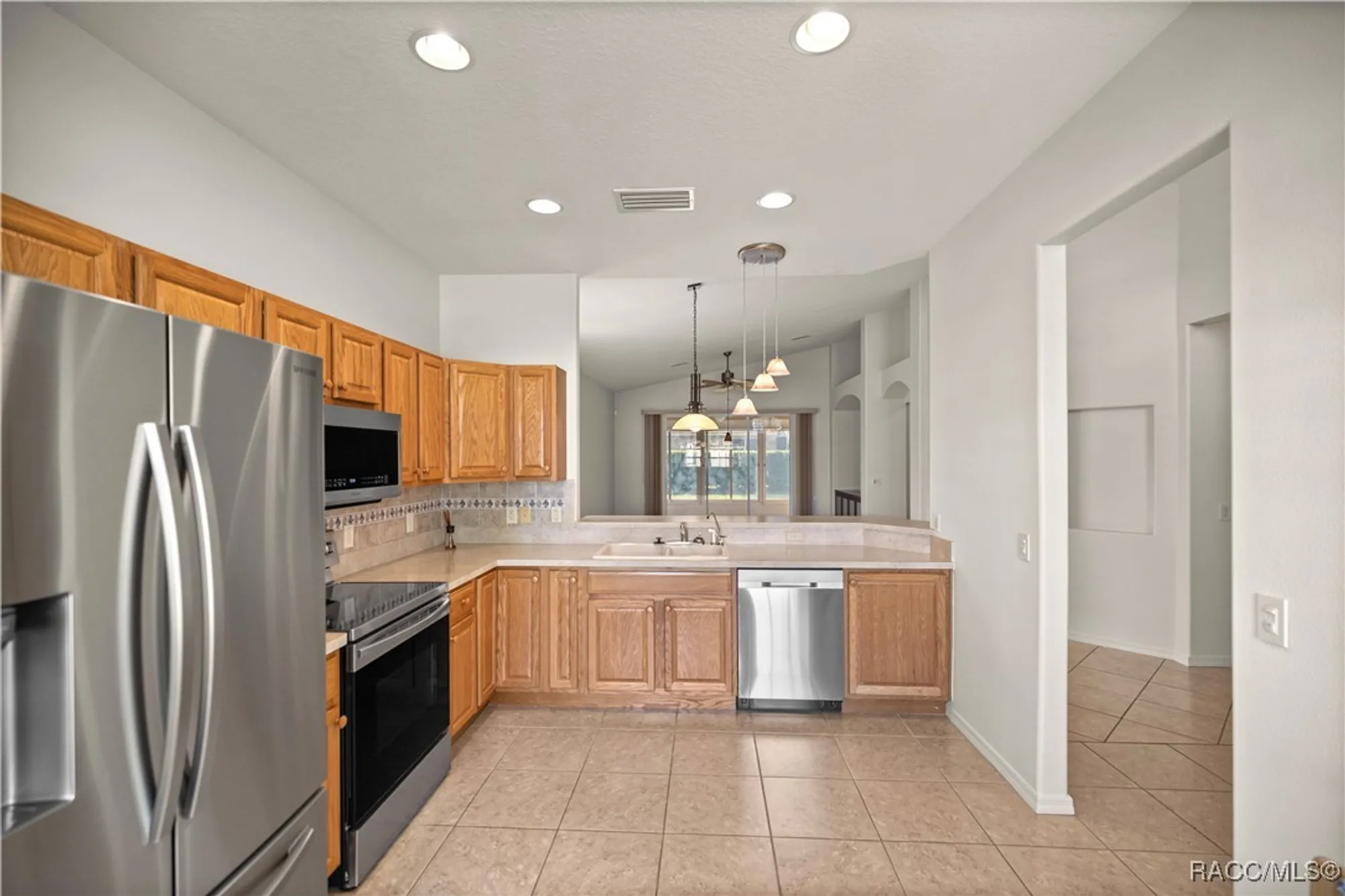 Property Slideshow image 15 of 65 | 1312 w skyview crossing dr, Hernando, FL, 34442