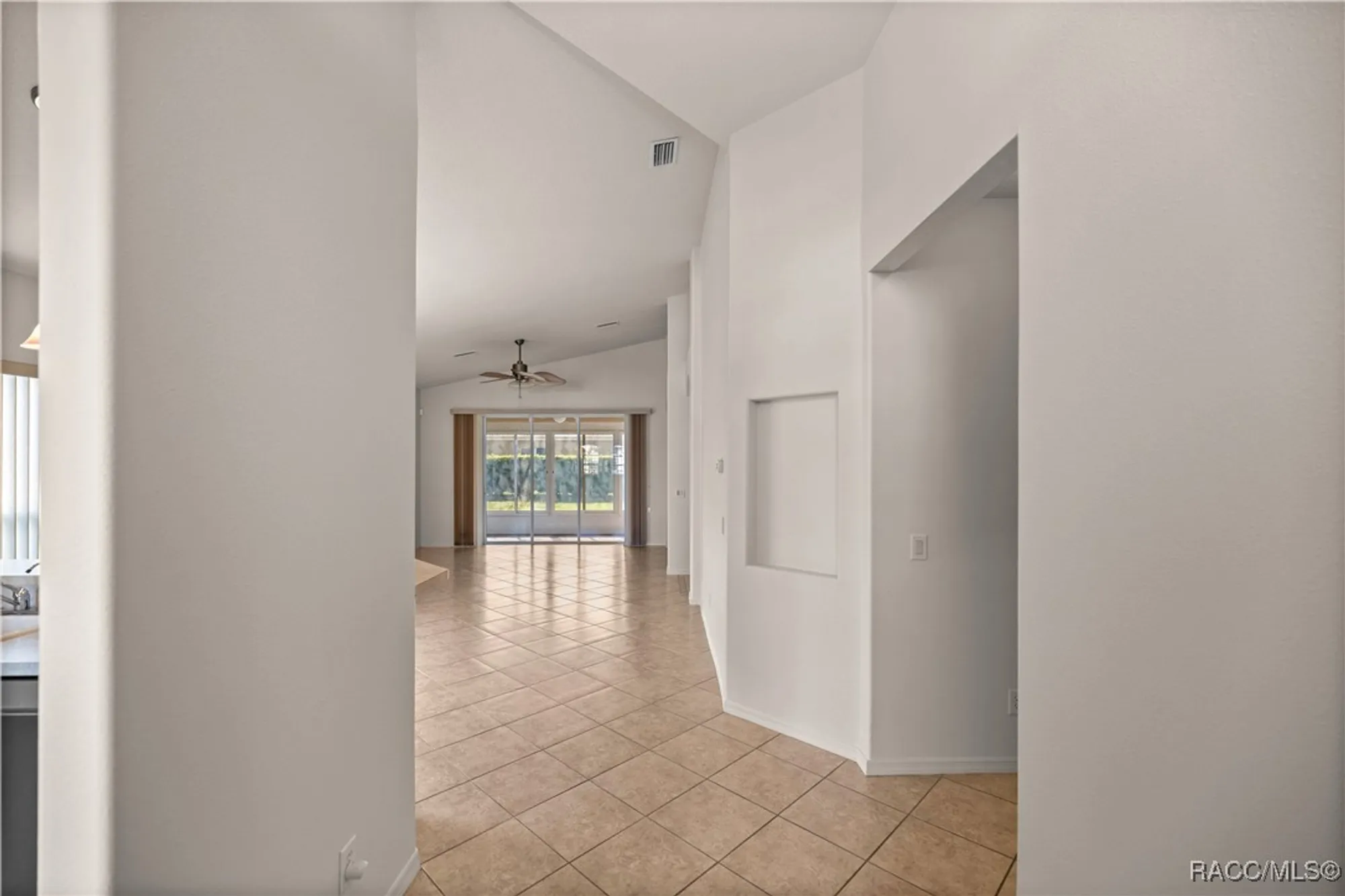 Property Slideshow image 13 of 65 | 1312 w skyview crossing dr, Hernando, FL, 34442