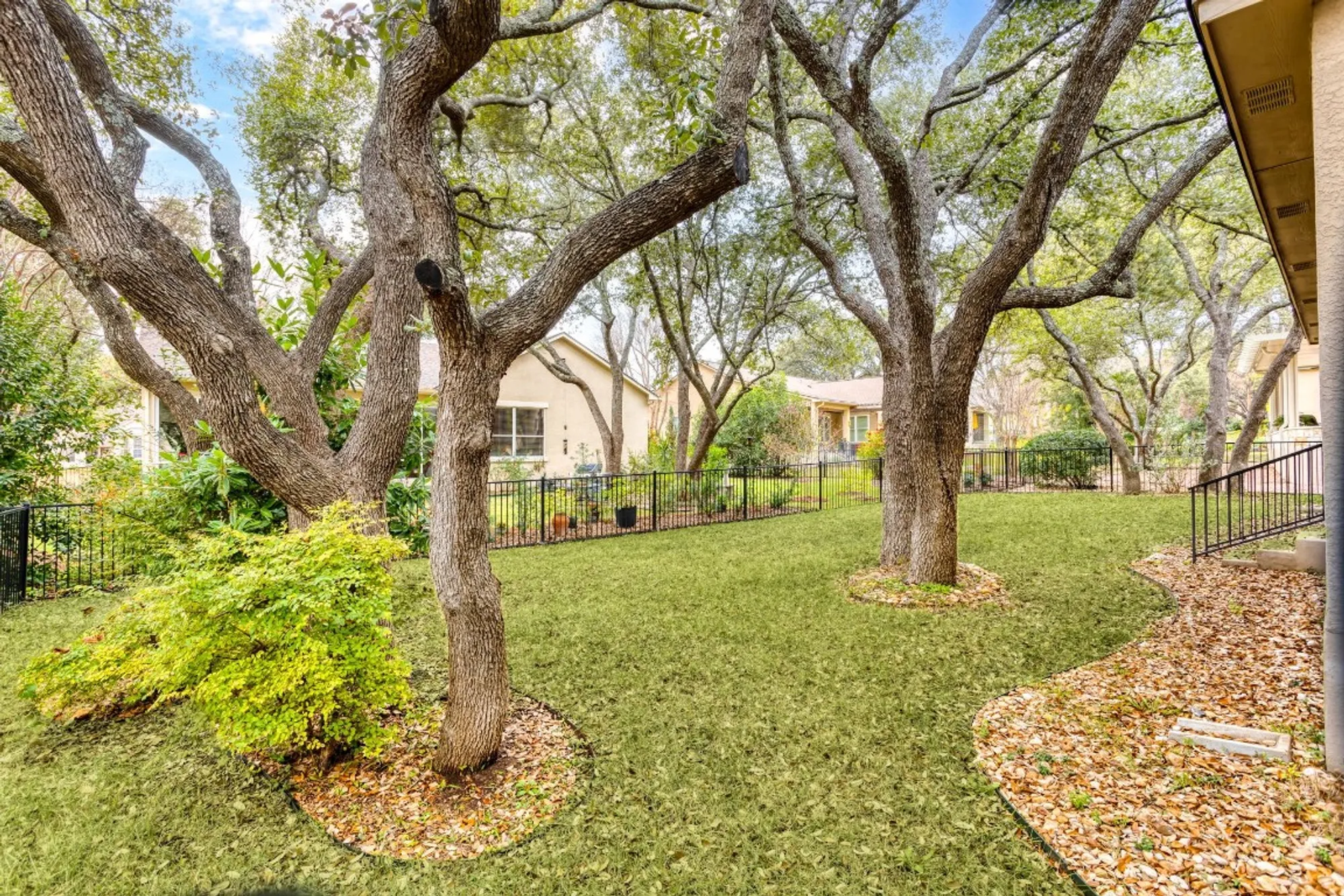Property Slideshow image 9 of 27 | 120 ruellia dr, Georgetown, TX, 78633