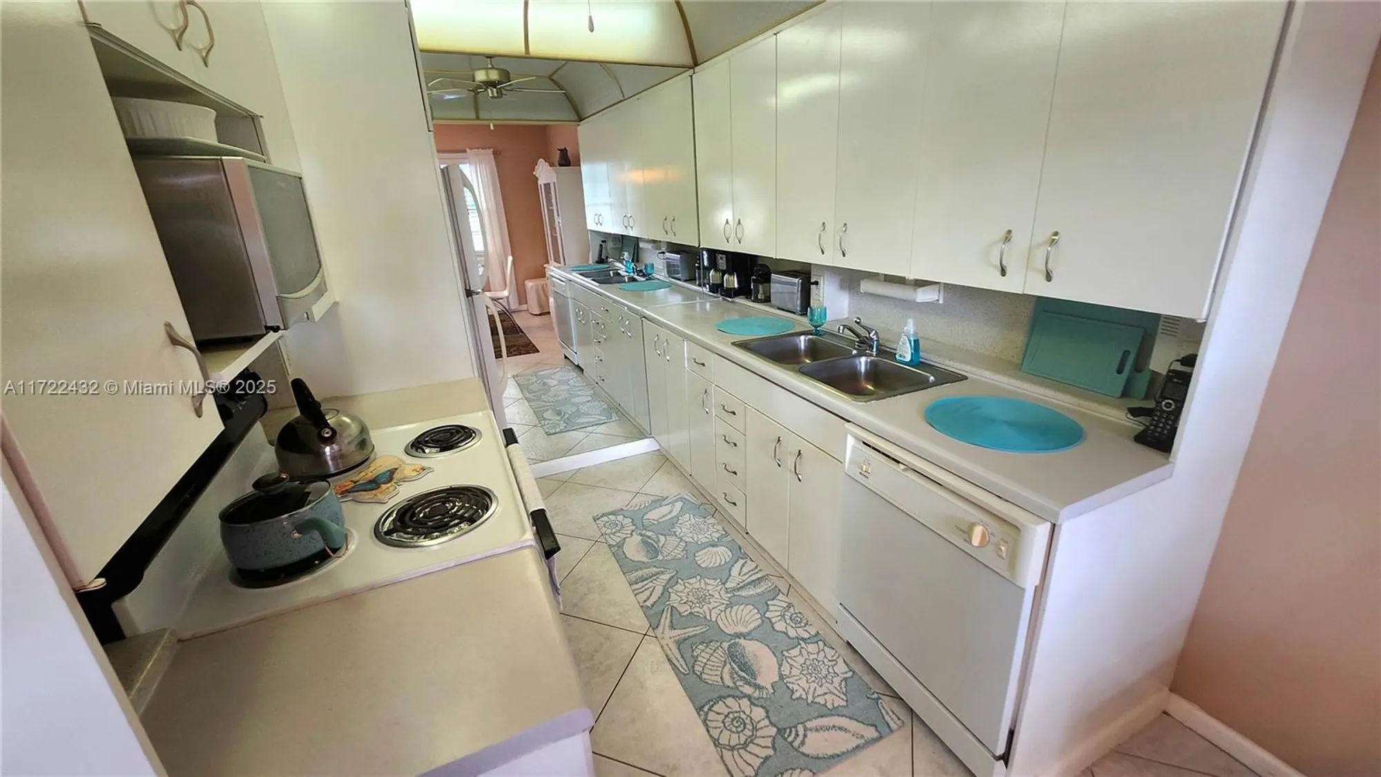 Property Slideshow image 6 of 41 | 1076 newport q # 1076, Deerfield Beach, FL, 33442