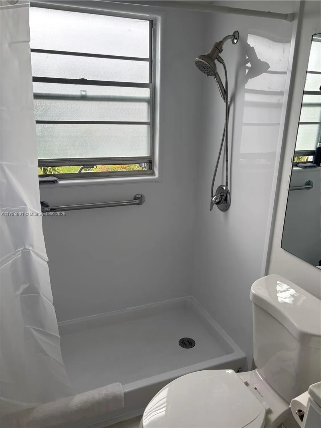 Property Slideshow image 14 of 20 | 252 oakridge o # 252, Deerfield Beach, FL, 33442