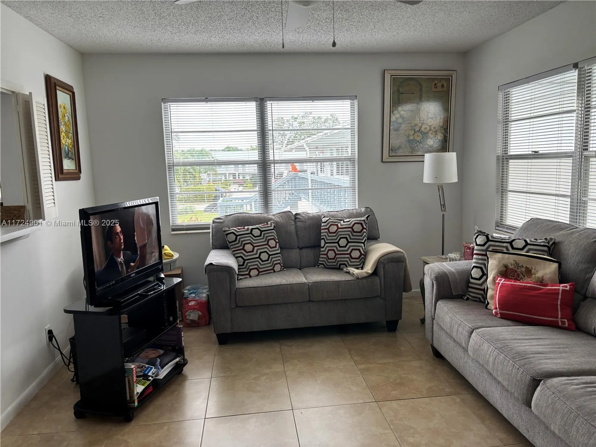Property Slideshow image 5 of 20 | 252 oakridge o # 252, Deerfield Beach, FL, 33442