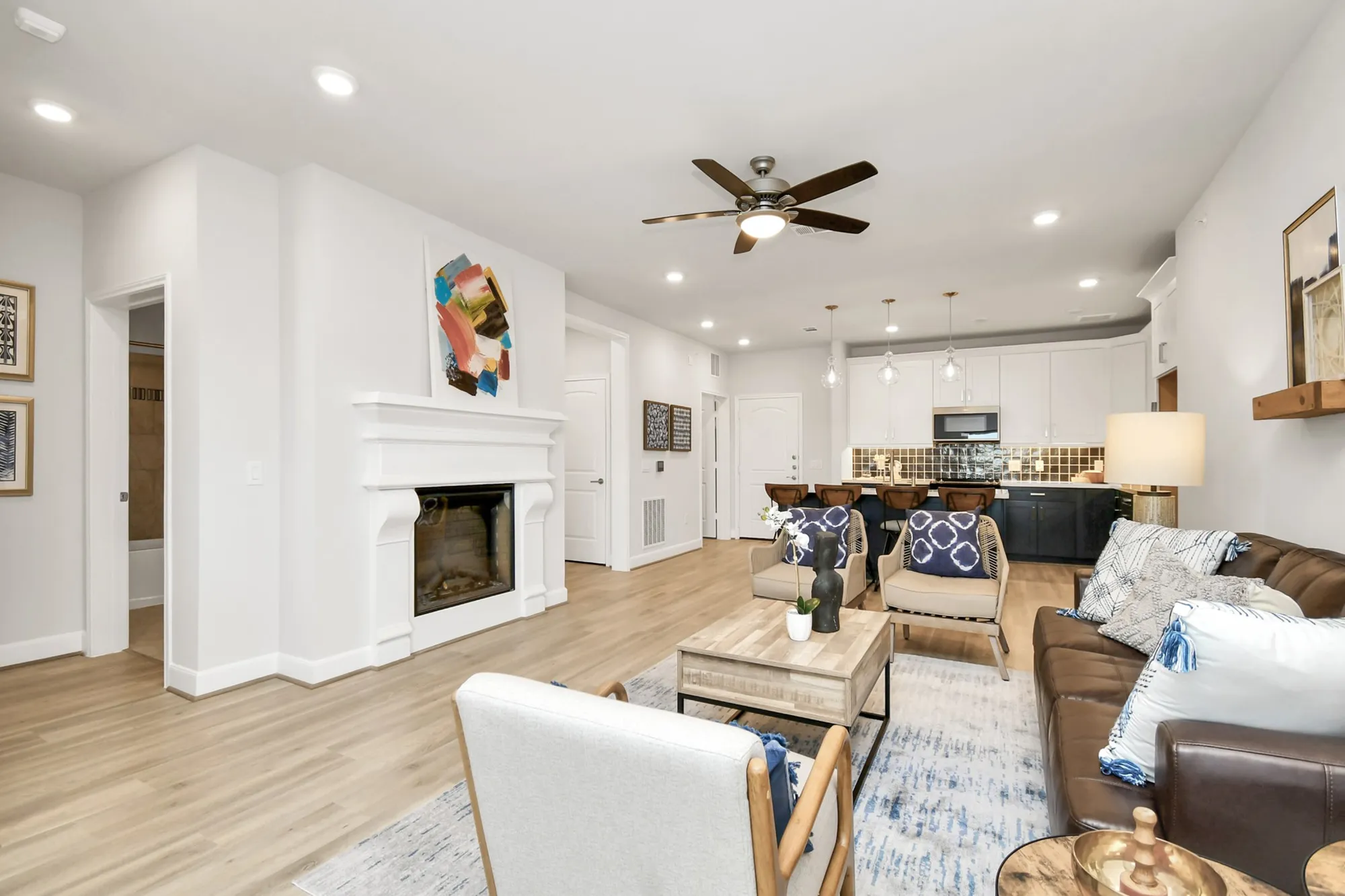 Property Slideshow image 15 of 40 | 6804 westview dr apt 3404, Houston, TX, 77055