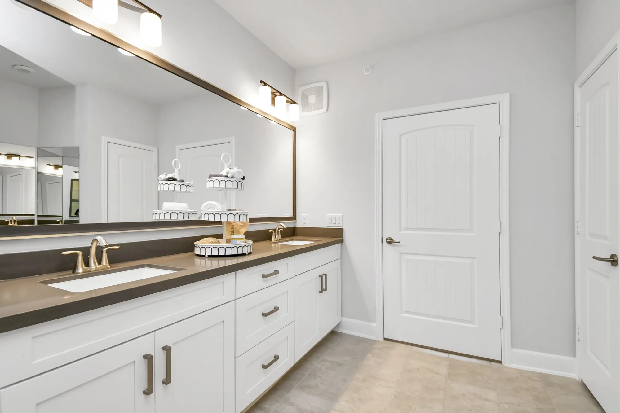 Property Slideshow image 27 of 40 | 6804 westview dr apt 3404, Houston, TX, 77055