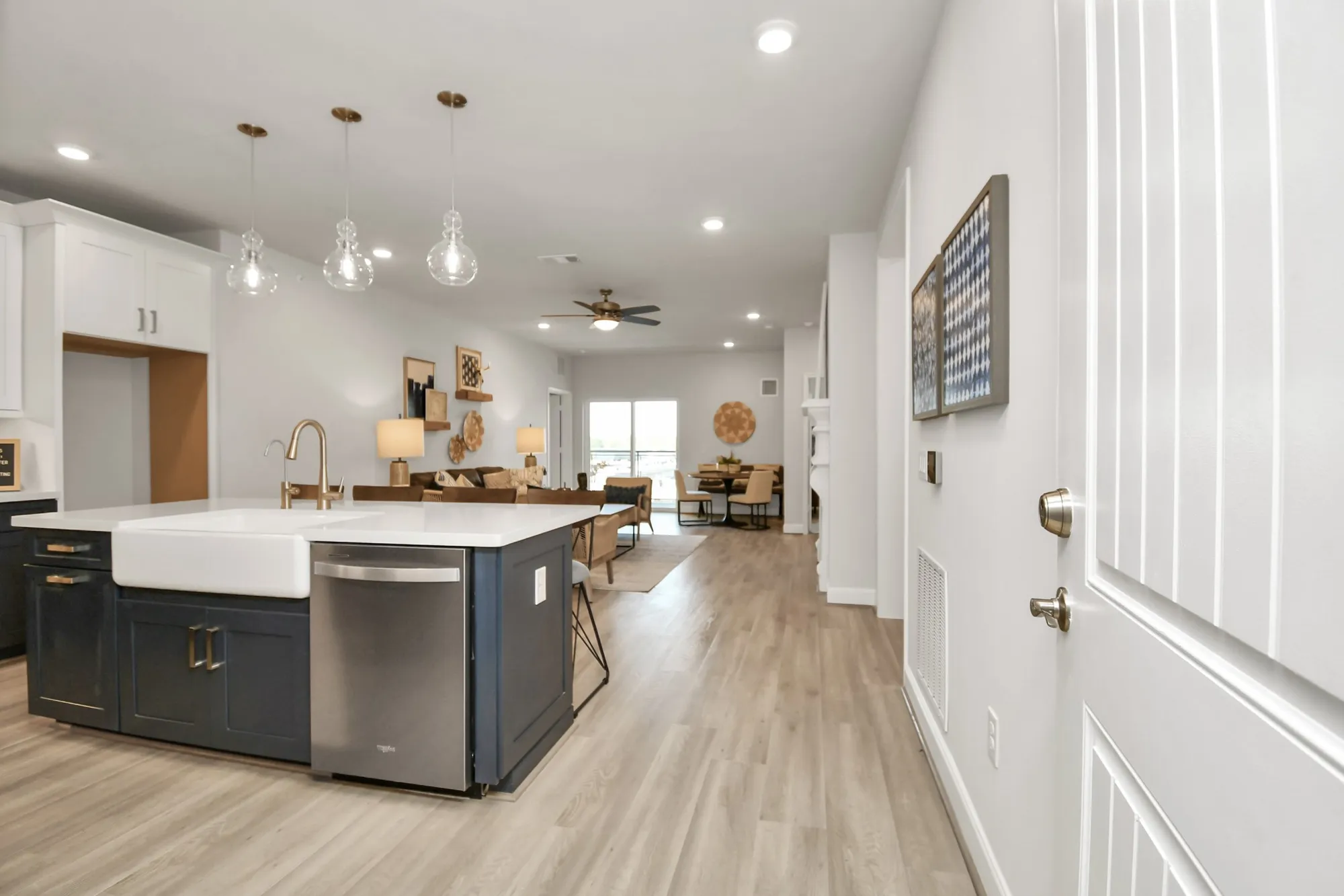 Property Slideshow image 5 of 40 | 6804 westview dr apt 3404, Houston, TX, 77055