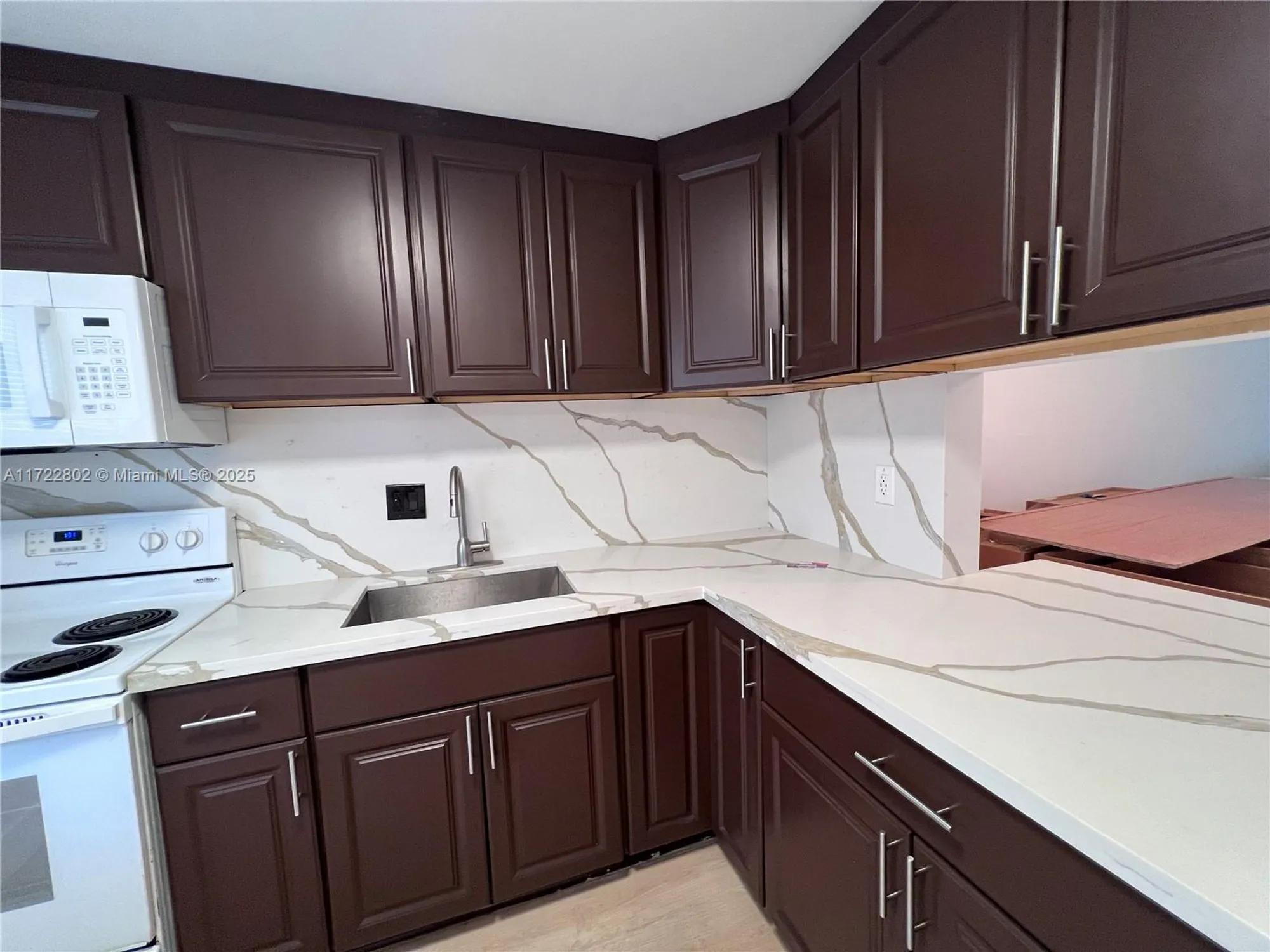 Property Slideshow image 7 of 19 | 7400 nw 4th pl 106, Margate, FL, 33063