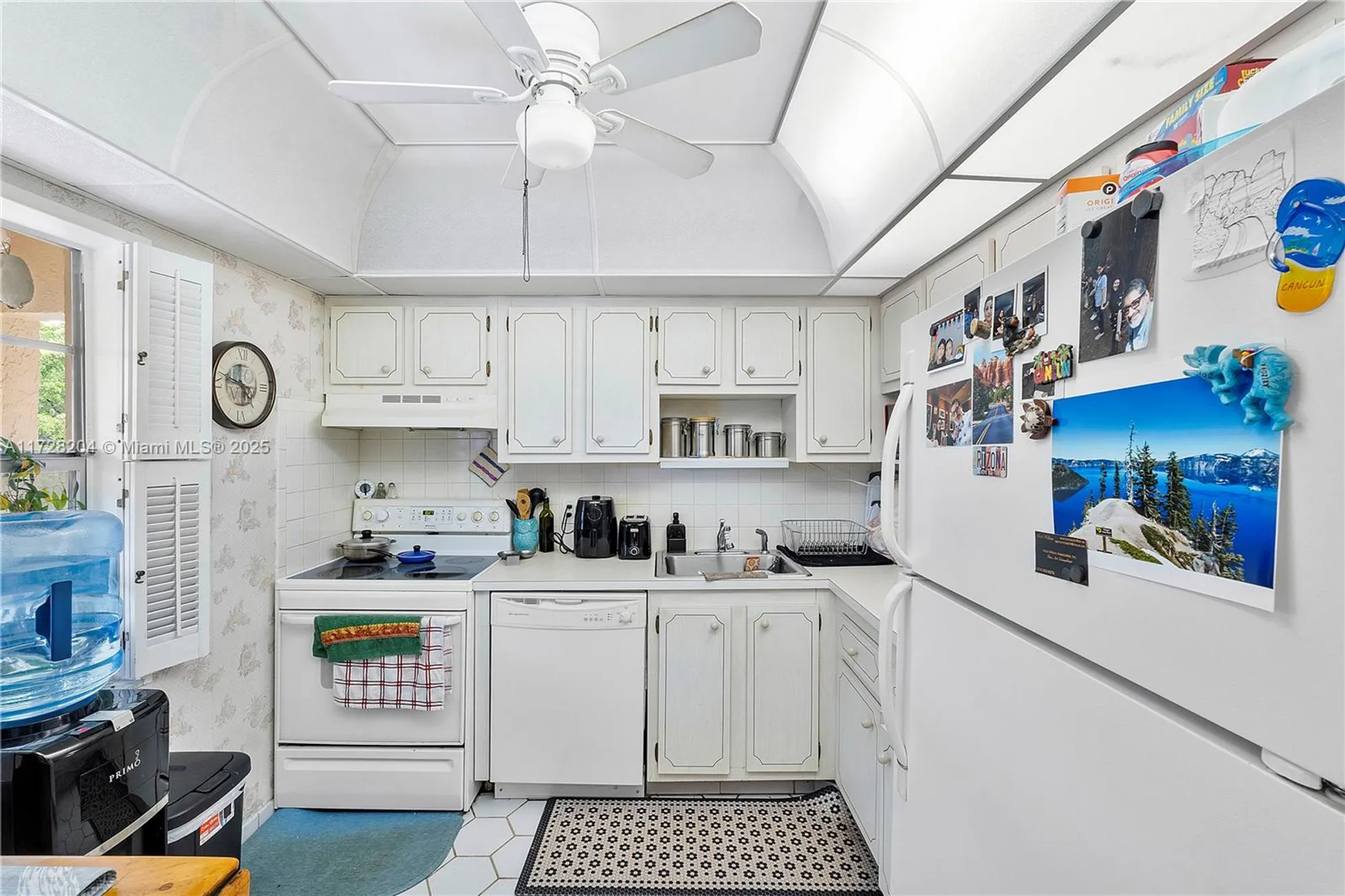 Property Slideshow image 3 of 14 | 1030 country club dr 407, Margate, FL, 33063