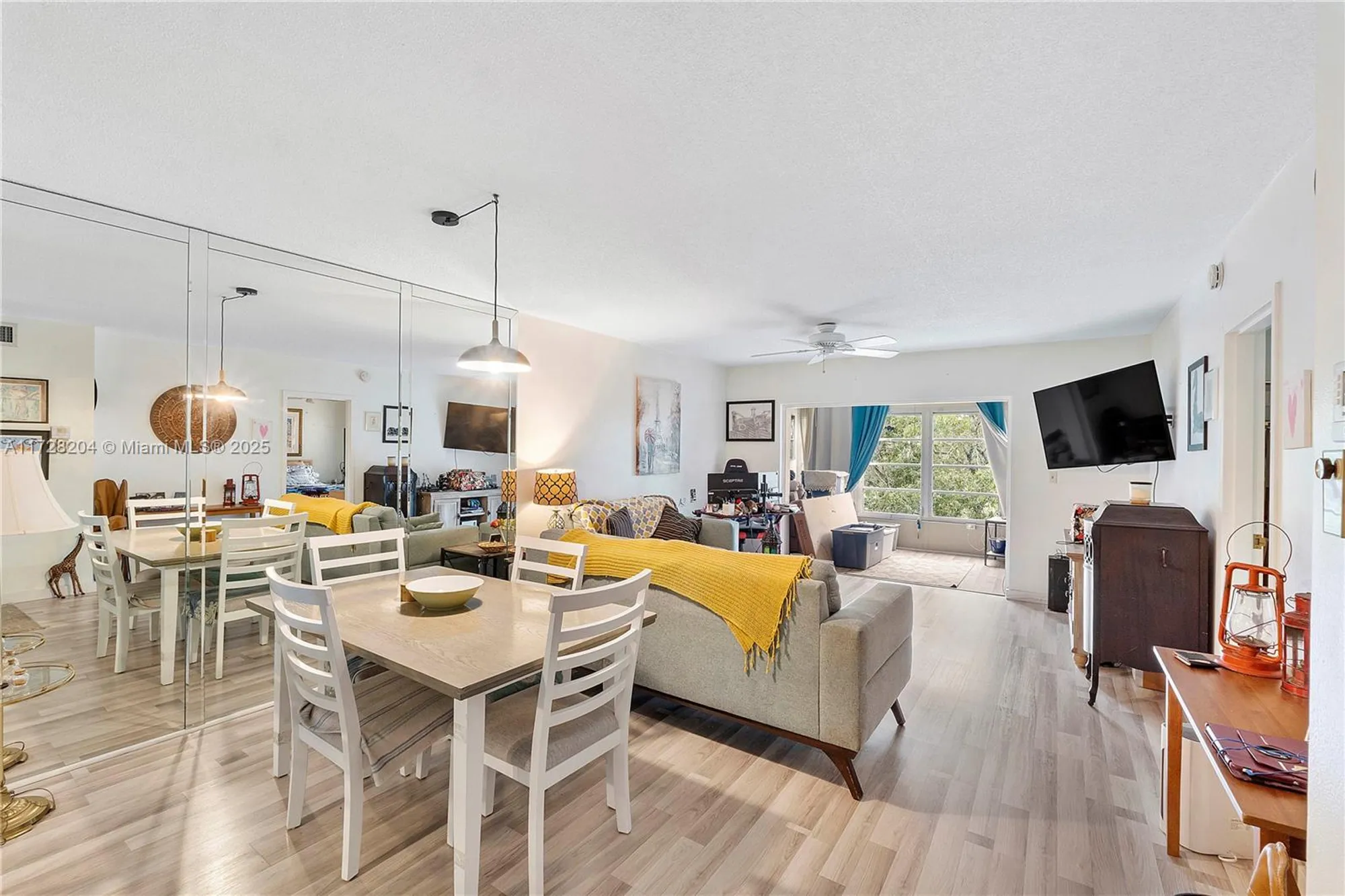 Property Slideshow image 5 of 14 | 1030 country club dr 407, Margate, FL, 33063