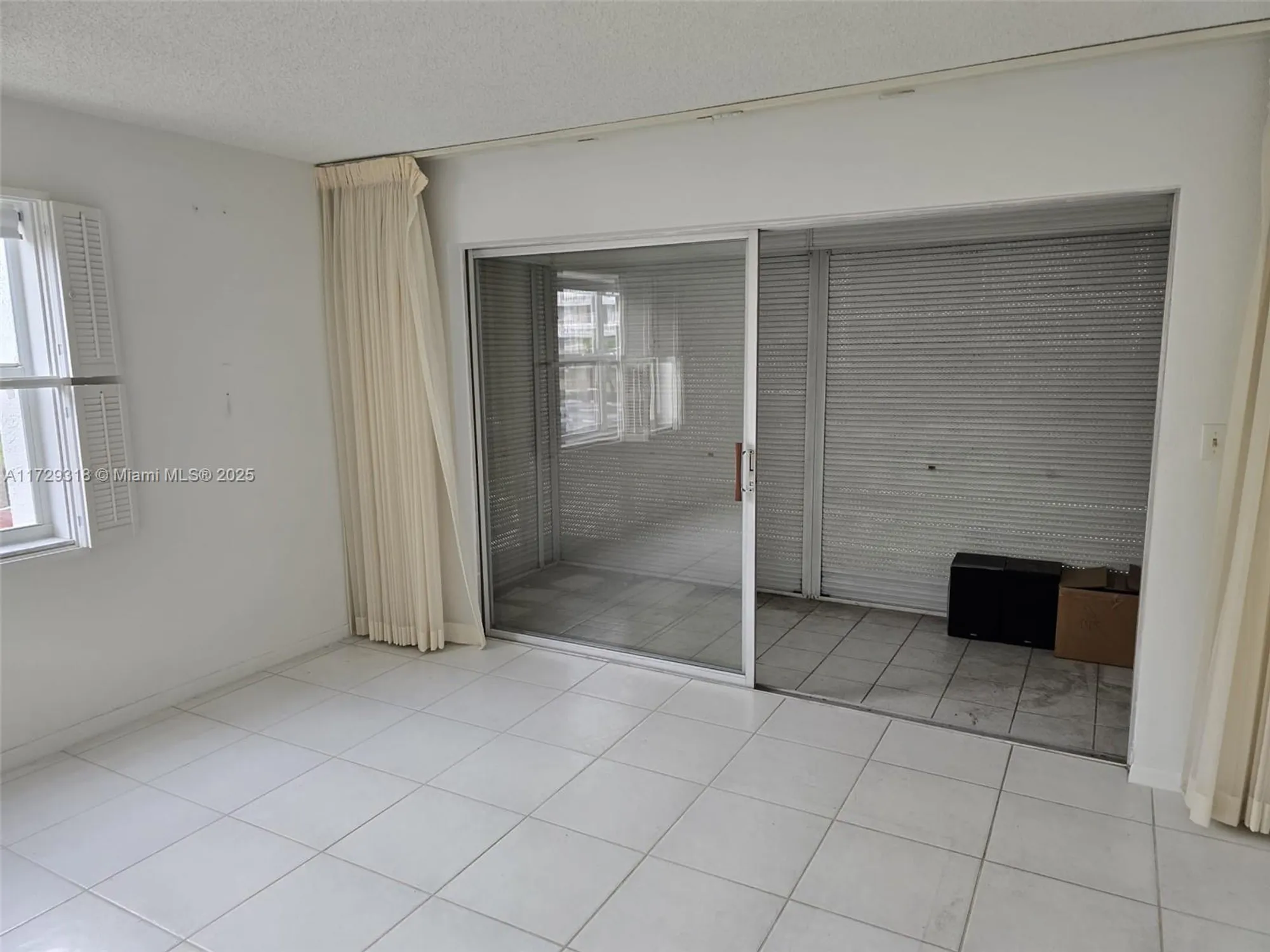 Property Slideshow image 5 of 8 | 3551 inverrary dr apt 201, Lauderhill, FL, 33319