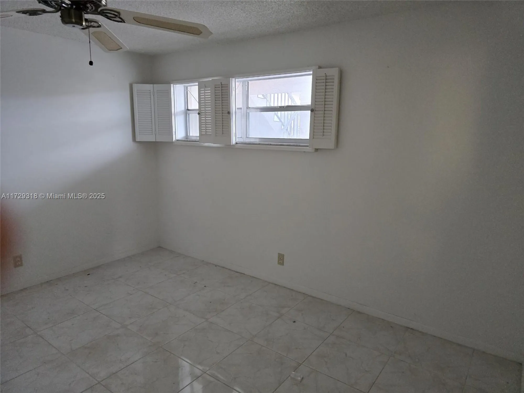 Property Slideshow image 6 of 8 | 3551 inverrary dr apt 201, Lauderhill, FL, 33319