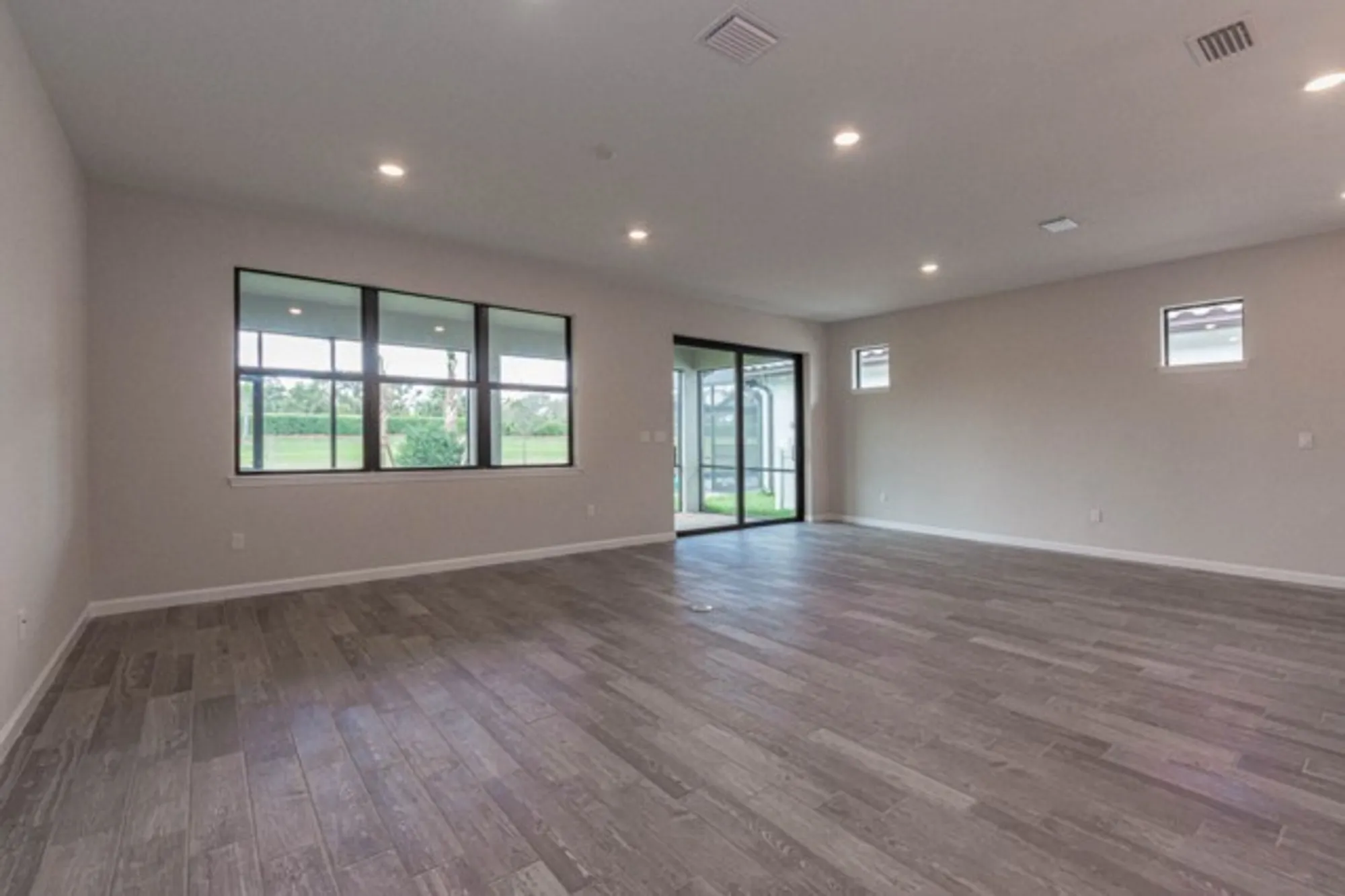 Property Slideshow image 5 of 33 | 4655 pratt cir, Vero Beach, FL, 32967