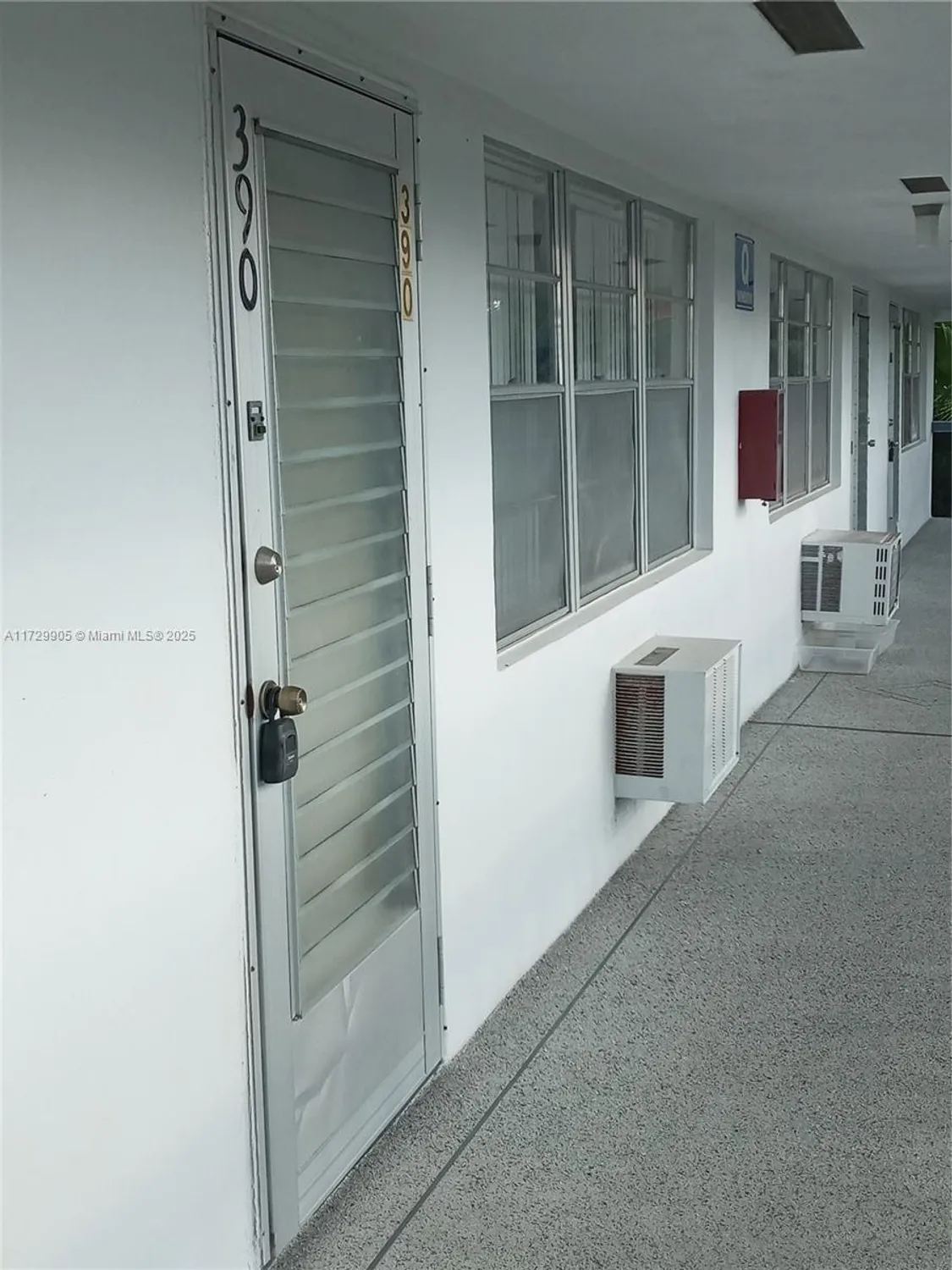 Property Slideshow image 2 of 18 | 390 windsor q # 390, West Palm Beach, FL, 33417