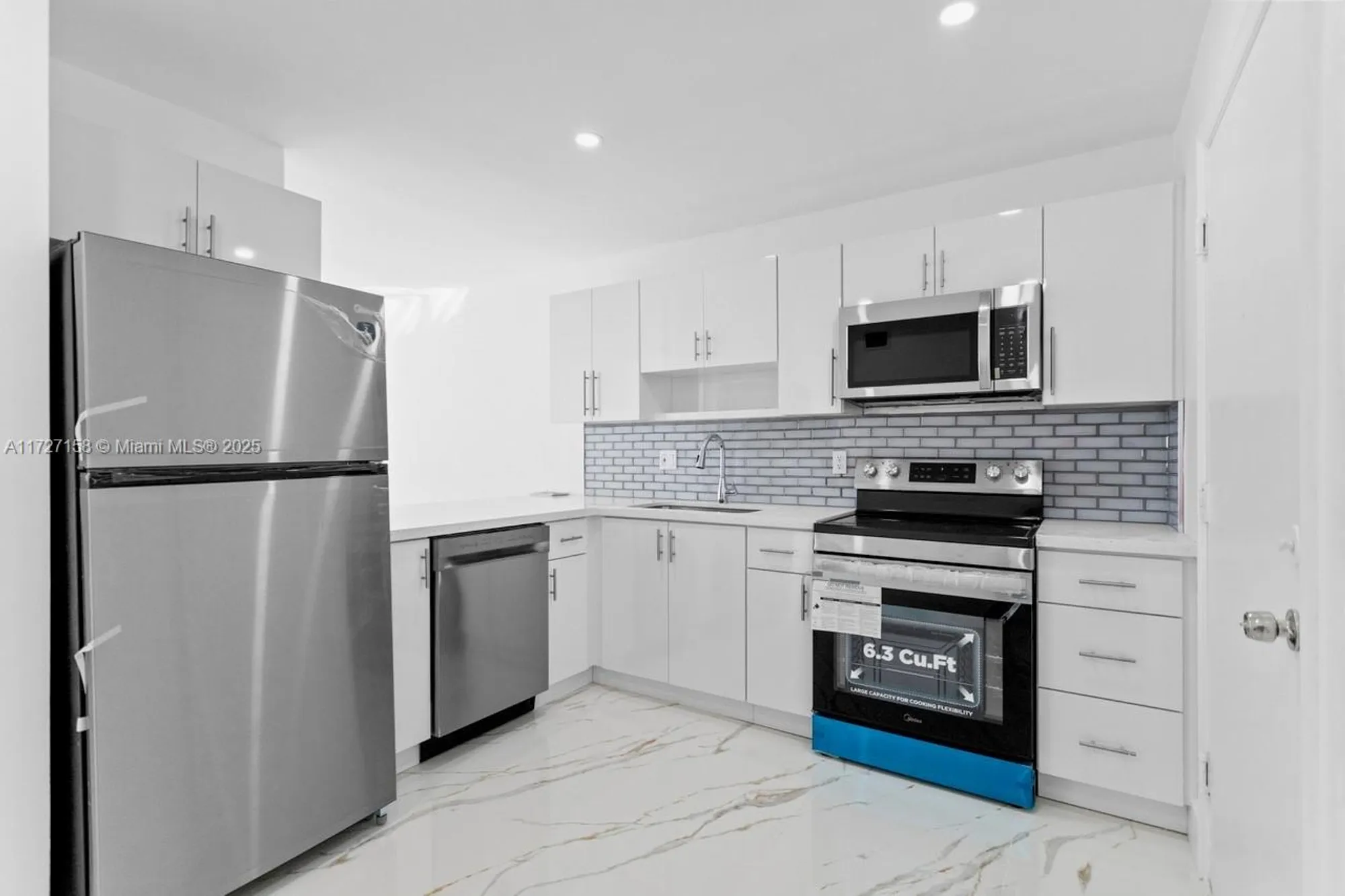 Property Slideshow image 13 of 20 | 2251 nw 48th ter 102, Lauderhill, FL, 33313