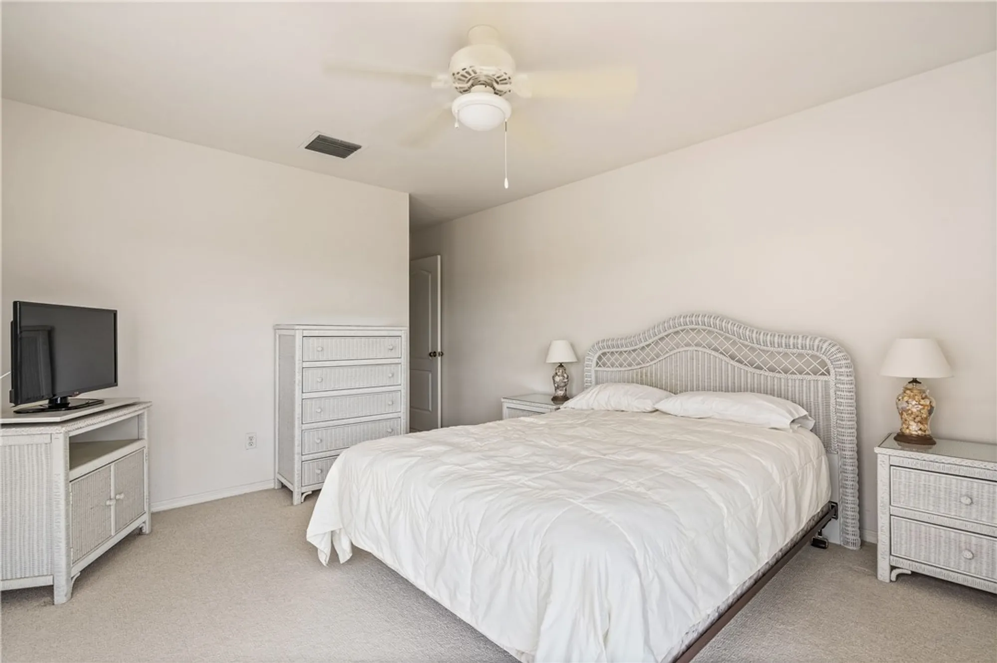 Property Slideshow image 18 of 36 | 5152 saint davids dr # 1, Vero Beach, FL, 32967