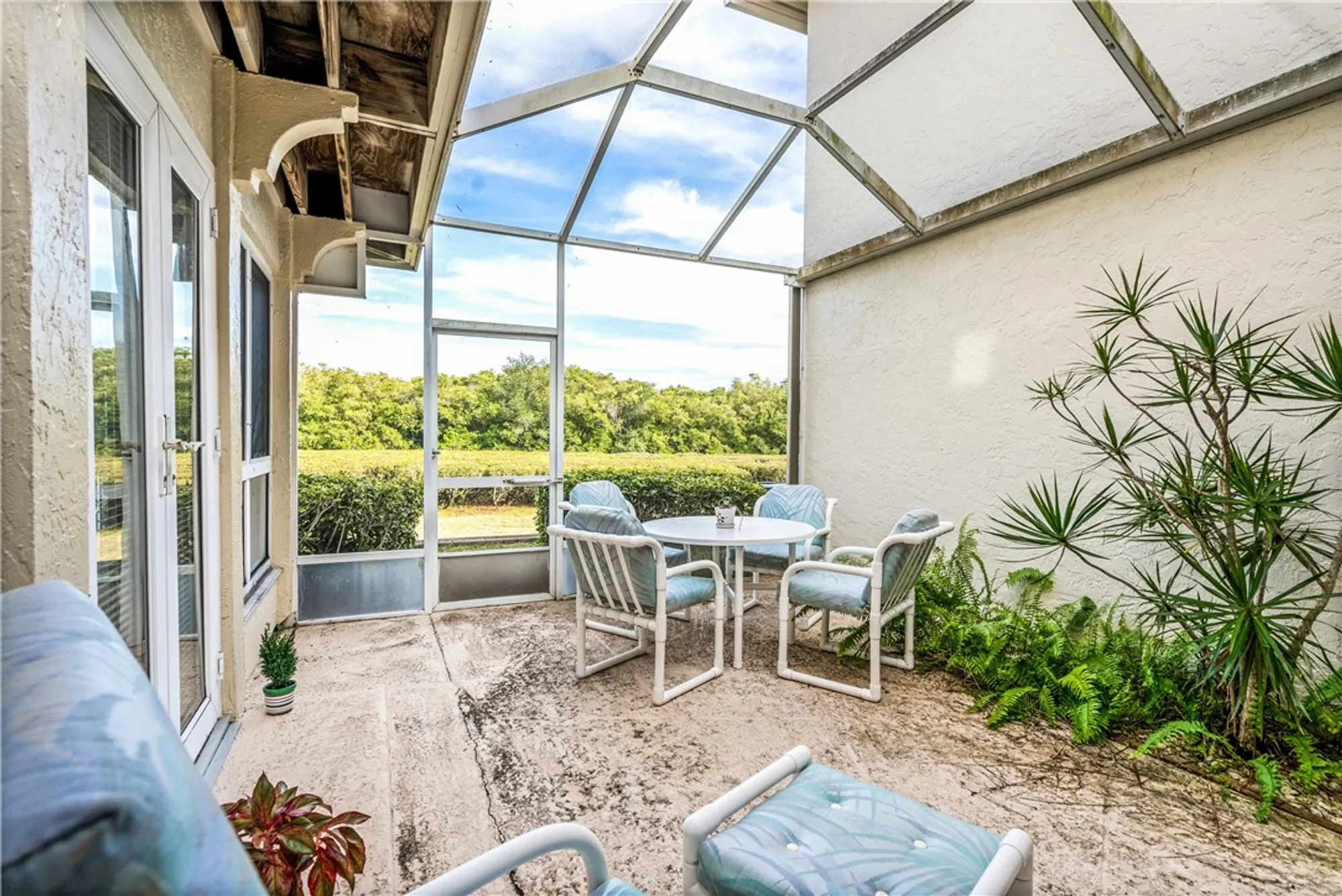 Property Slideshow image 26 of 36 | 5152 saint davids dr # 1, Vero Beach, FL, 32967