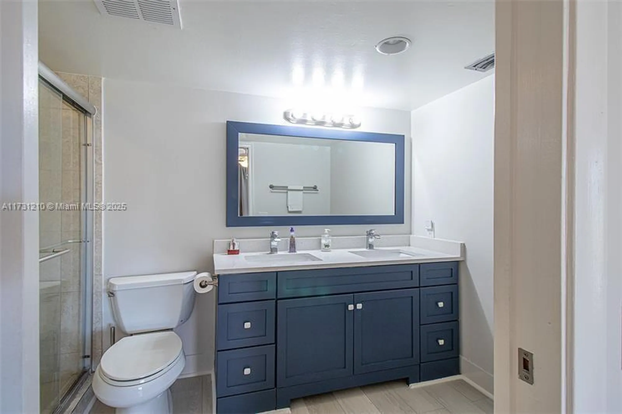 Property Slideshow image 18 of 30 | 3203 portofino pt f2, Coconut Creek, FL, 33066