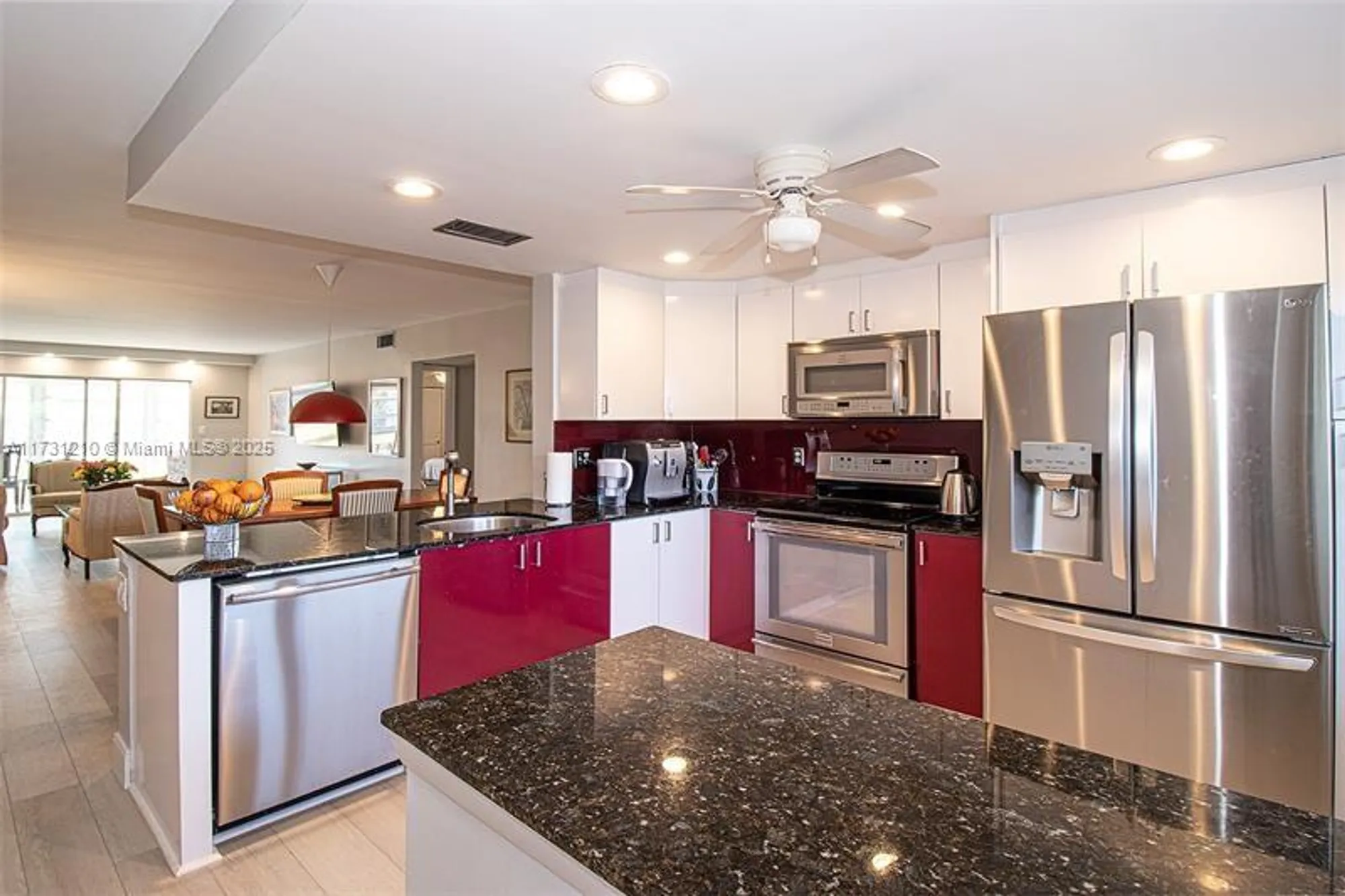 Property Slideshow image 6 of 30 | 3203 portofino pt f2, Coconut Creek, FL, 33066