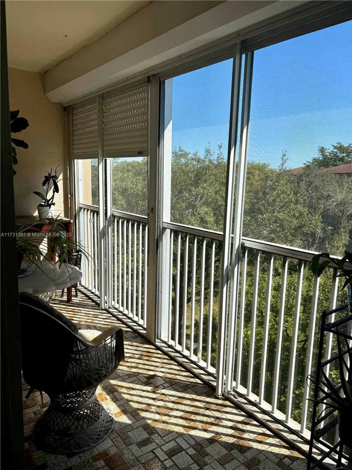 Property Slideshow image 19 of 21 | 801 sw 133rd ter 415k, Pembroke Pines, FL, 33027