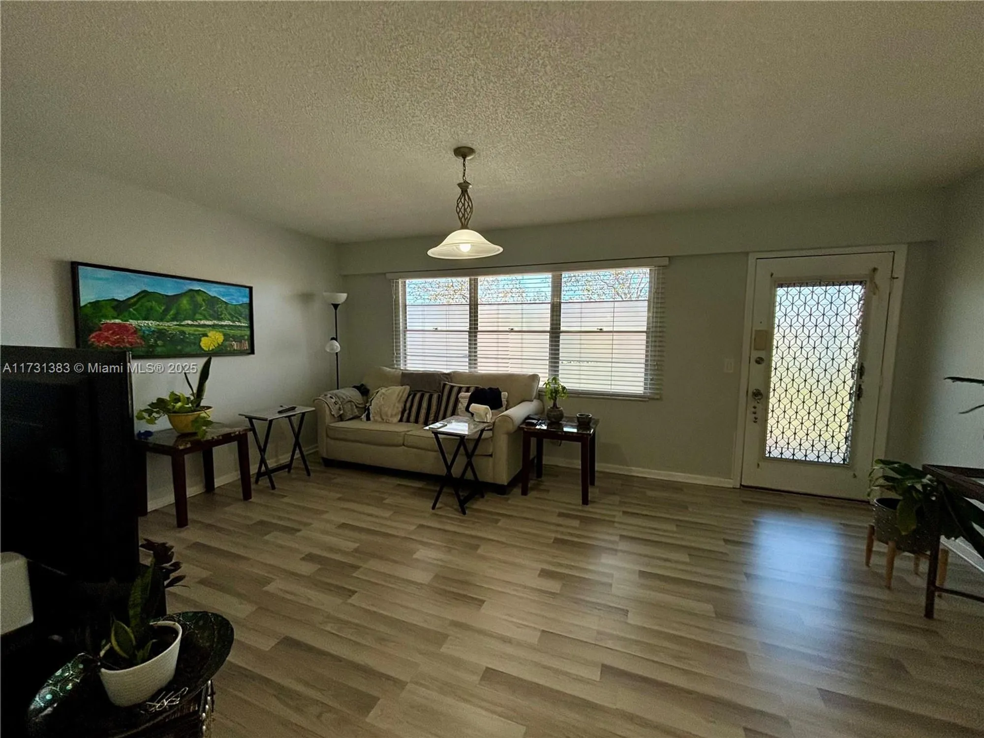 Property Slideshow image 3 of 21 | 801 sw 133rd ter 415k, Pembroke Pines, FL, 33027