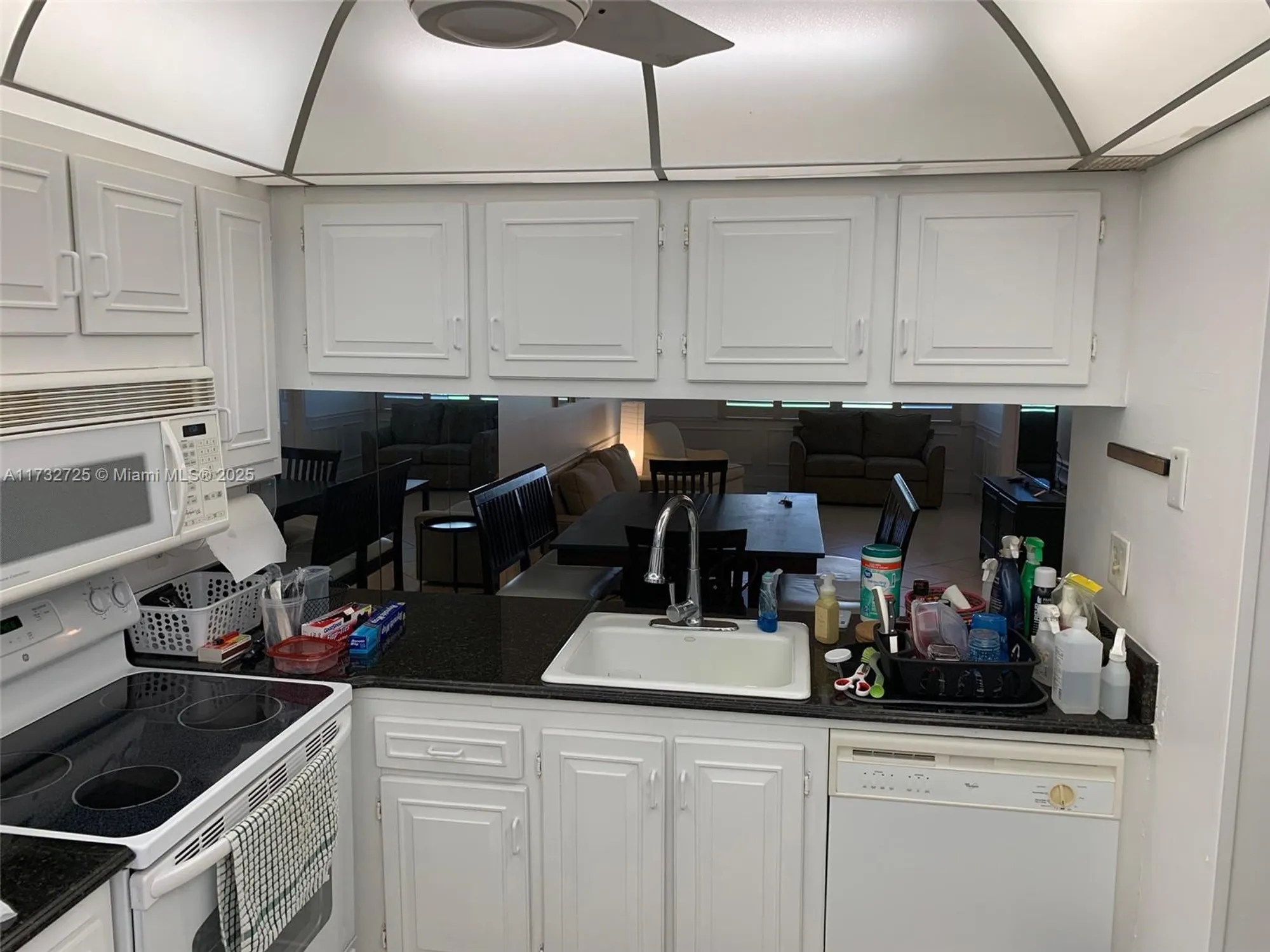 Property Slideshow image 7 of 32 | 4801 martinique pl h1, Coconut Creek, FL, 33066