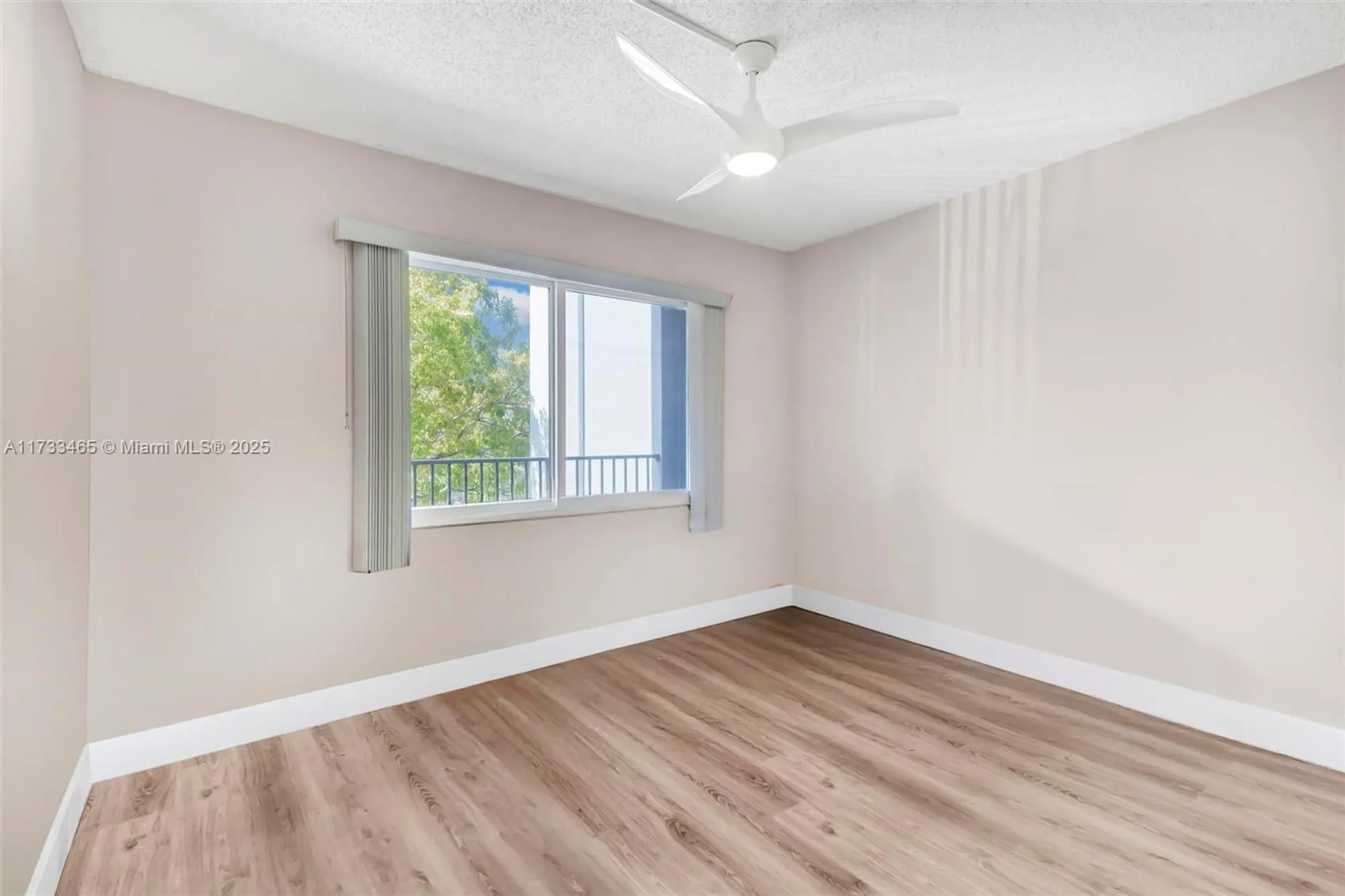 Property Slideshow image 14 of 39 | 1401 sw 128th ter apt 307h, Pembroke Pines, FL, 33027