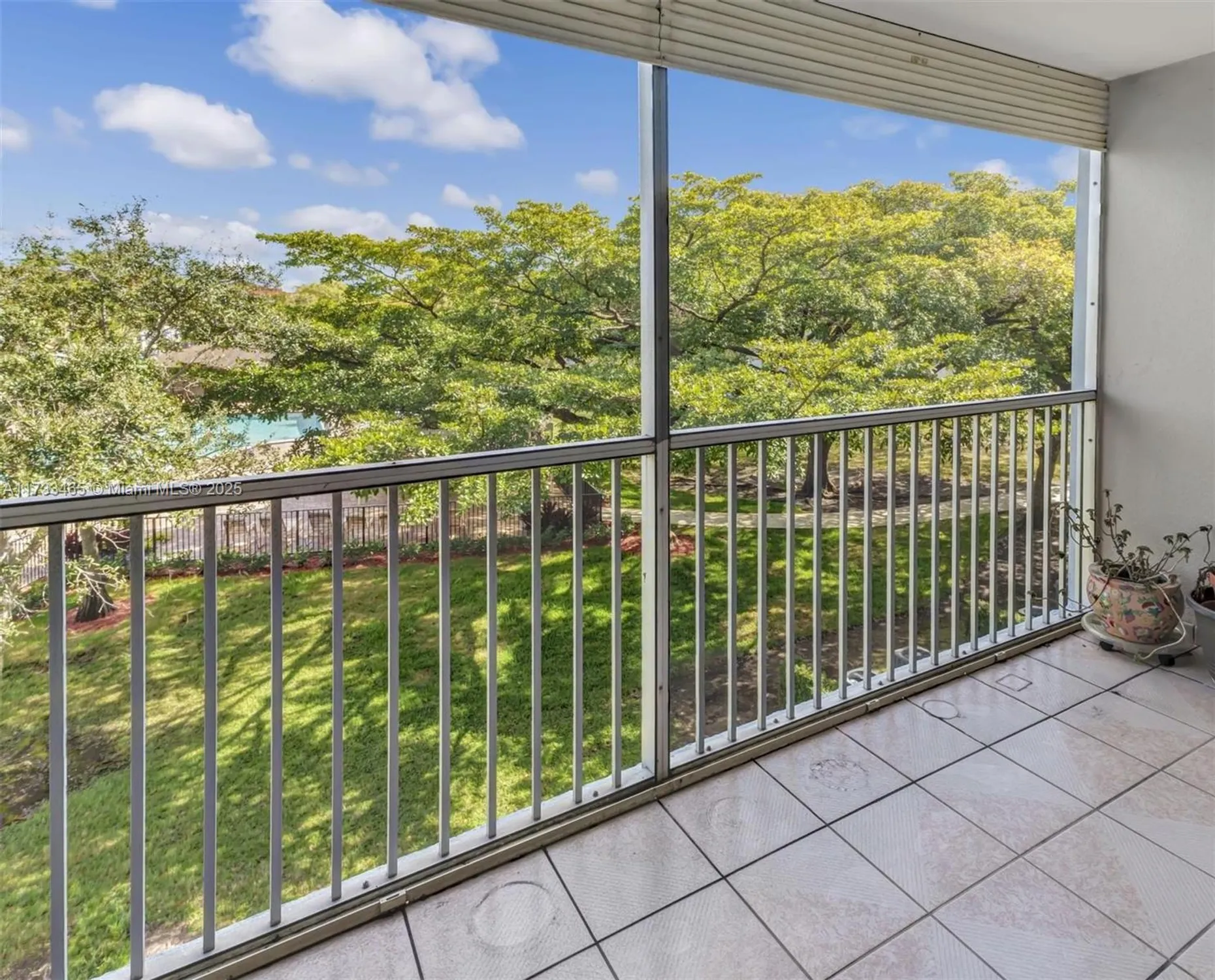 Property Slideshow image 19 of 39 | 1401 sw 128th ter apt 307h, Pembroke Pines, FL, 33027